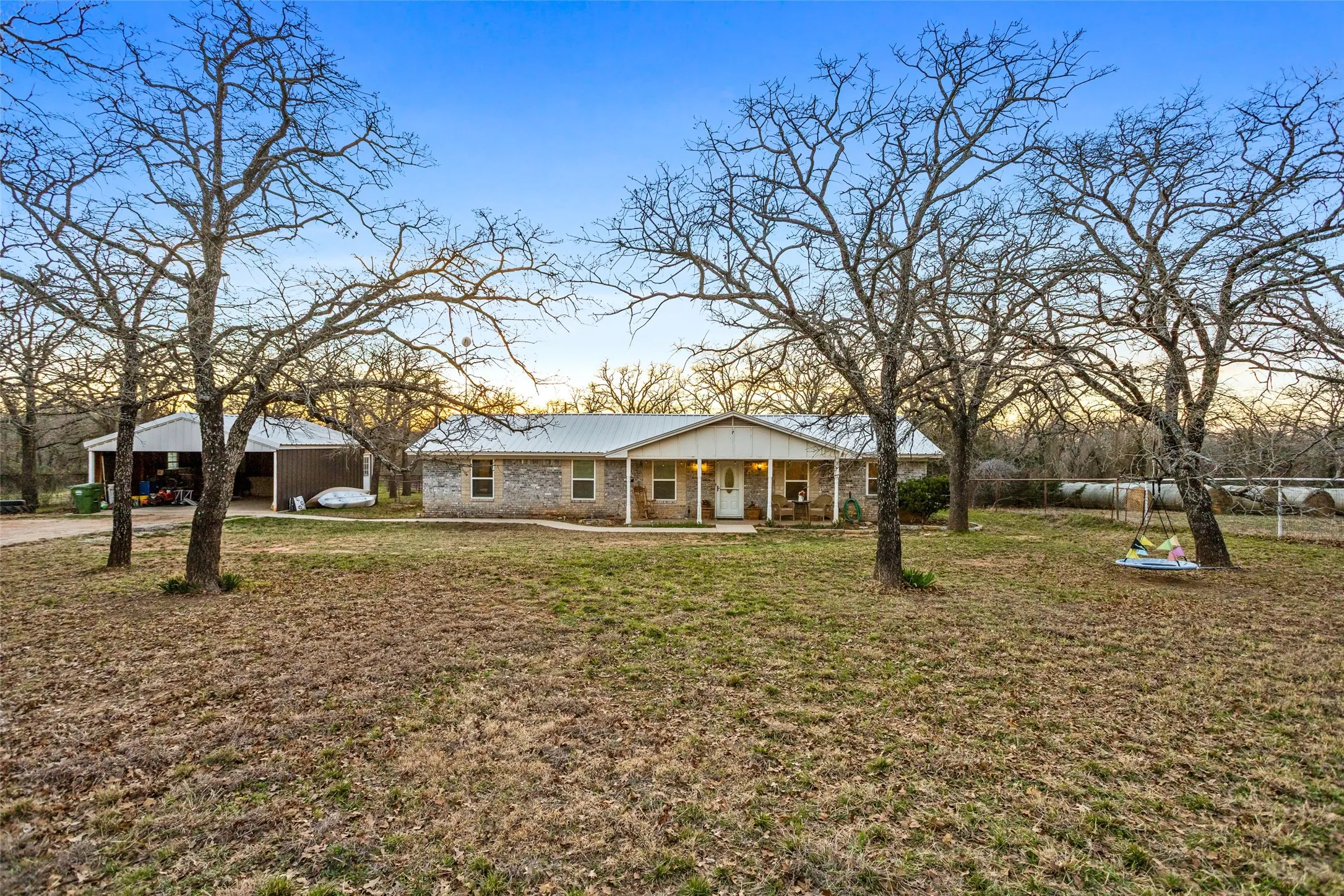 Single Family Residence For Sale in Wise County , 241 County Road 3689, Paradise, Texas 76073, 4 Bedroom, 2 Bathroom, Garage spaces, 2,410 Sqft, built in 1987, Price $514,900, mls#21334389, Real Estate Agent in Paradise, Homes For Sale in Wise county, Homes For Sale in Paradise, Realtor in Paradise Texas, Real Estate Brokerage Independent Realty Texas, Luminita Cordes Realtor