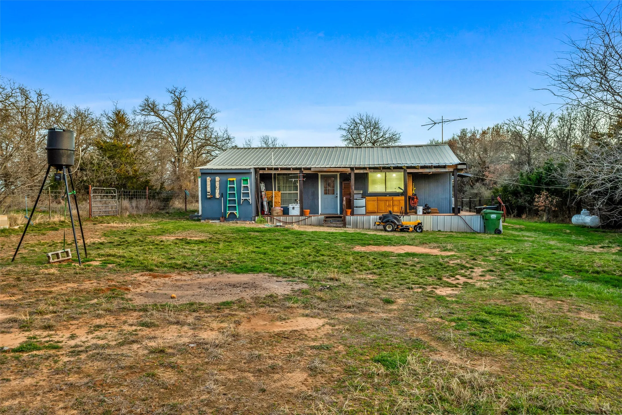 Single Family Residence For Sale in Wise County , 241 County Road 3689, Paradise, Texas 76073, 4 Bedroom, 2 Bathroom, Garage spaces, 2,410 Sqft, built in 1987, Price $514,900, mls#21334389, Real Estate Agent in Paradise, Homes For Sale in Wise county, Homes For Sale in Paradise, Realtor in Paradise Texas, Real Estate Brokerage Independent Realty Texas, Luminita Cordes Realtor