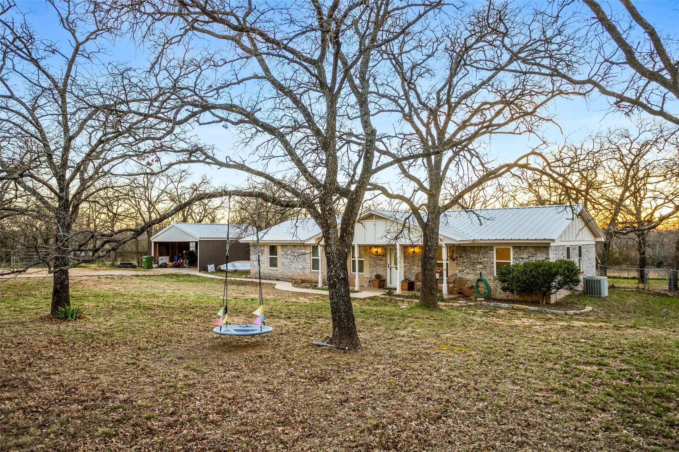Single Family Residence For Sale in Wise County , 241 County Road 3689, Paradise, Texas 76073, 4 Bedroom, 2 Bathroom, Garage spaces, 2,410 Sqft, built in 1987, Price $514,900, mls#21334389, Real Estate Agent in Paradise, Homes For Sale in Wise county, Homes For Sale in Paradise, Realtor in Paradise Texas, Real Estate Brokerage Independent Realty Texas, Luminita Cordes Realtor