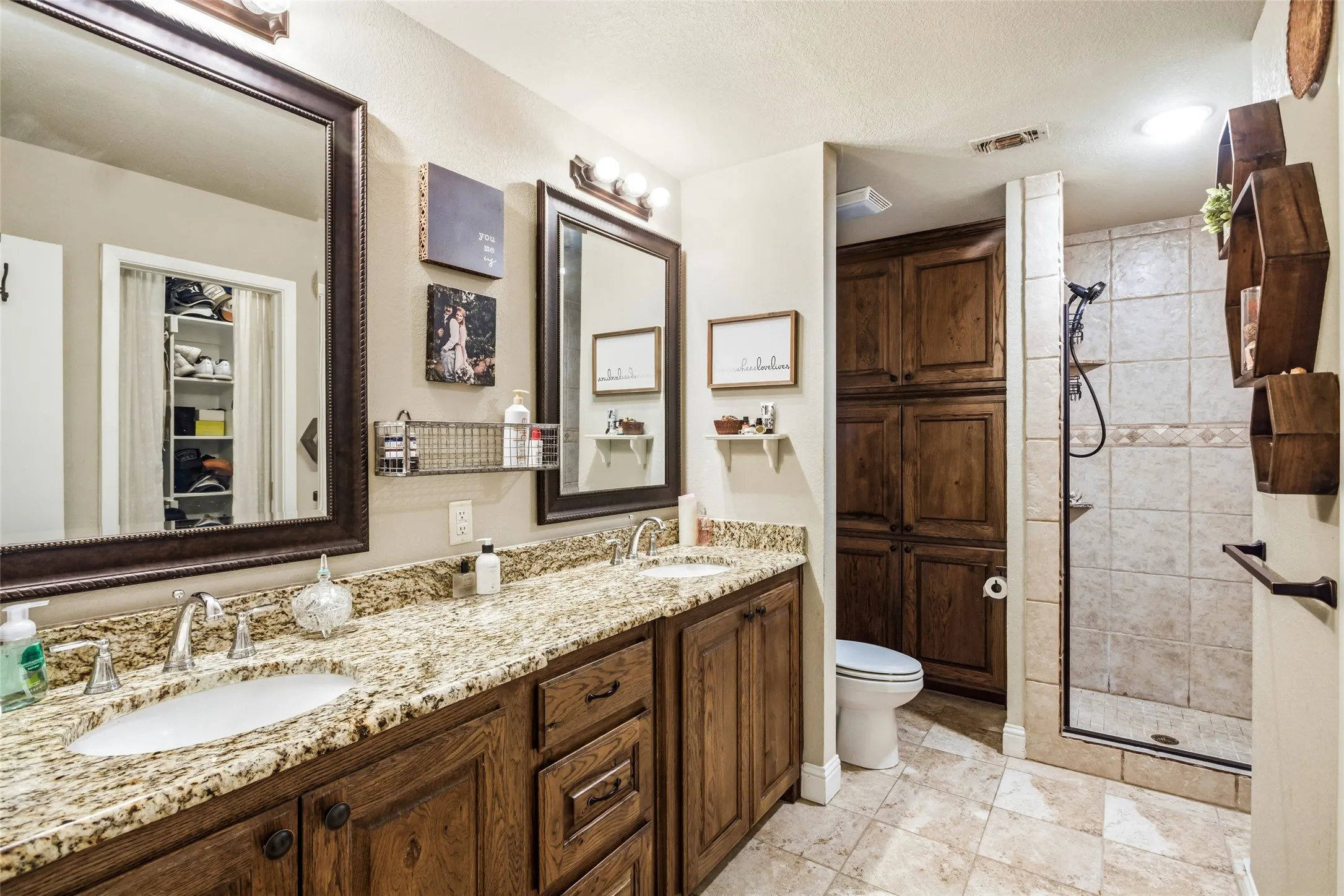 Single Family Residence For Sale in Wise County , 241 County Road 3689, Paradise, Texas 76073, 4 Bedroom, 2 Bathroom, Garage spaces, 2,410 Sqft, built in 1987, Price $514,900, mls#21334389, Real Estate Agent in Paradise, Homes For Sale in Wise county, Homes For Sale in Paradise, Realtor in Paradise Texas, Real Estate Brokerage Independent Realty Texas, Luminita Cordes Realtor