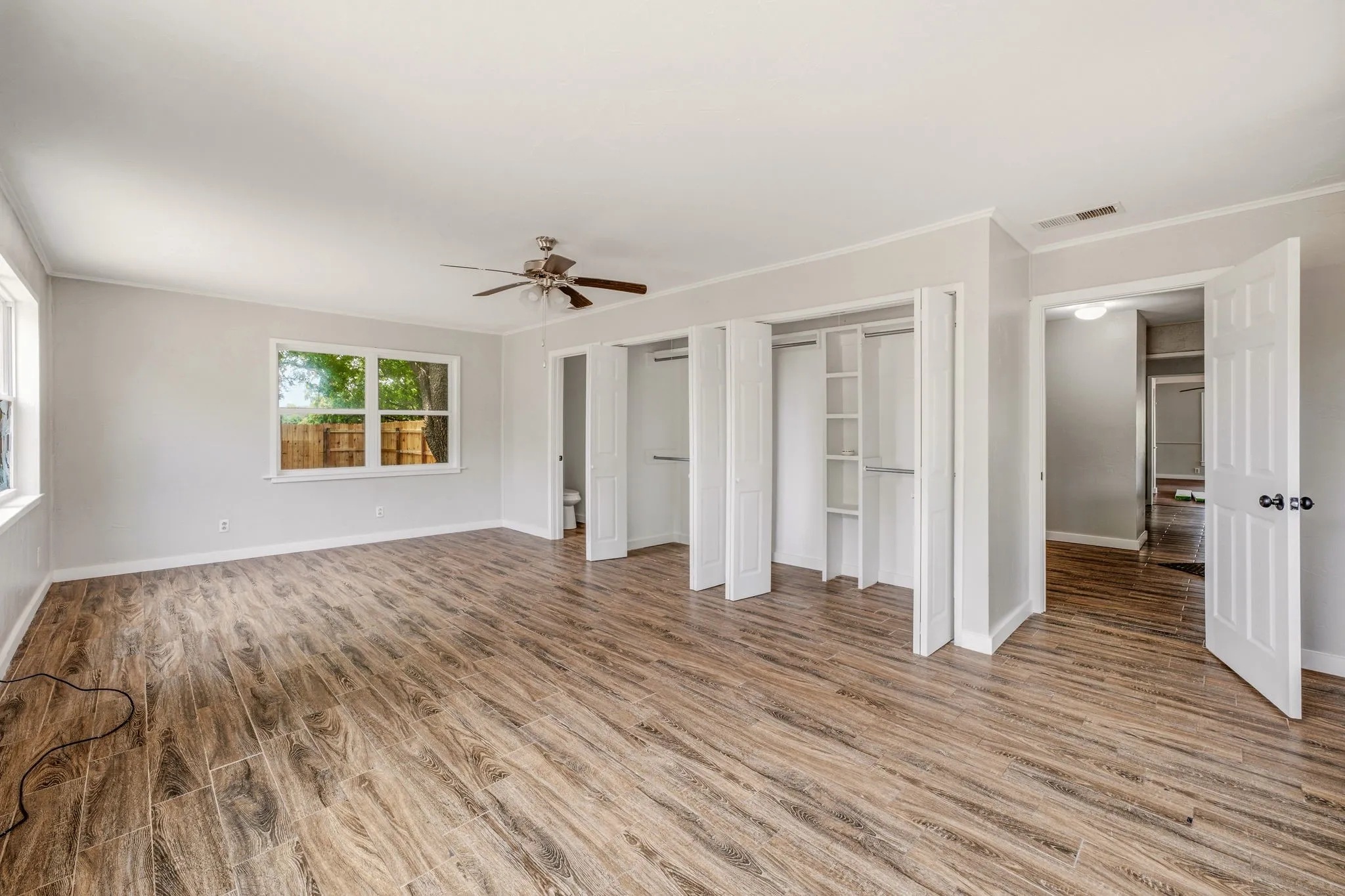Single Family Residence For Sale in Erath County , 4626 N State Highway 108, Stephenville, Texas 76401, 5 Bedroom, 3 Bathroom, Garage spaces, 2,040 Sqft, built in 1940, mls#21334235, Real Estate Agent in Stephenville, Homes For Sale in Erath county, Homes For Sale in Stephenville, Realtor in Stephenville Texas, Real Estate Brokerage Independent Realty Texas, Luminita Cordes Realtor