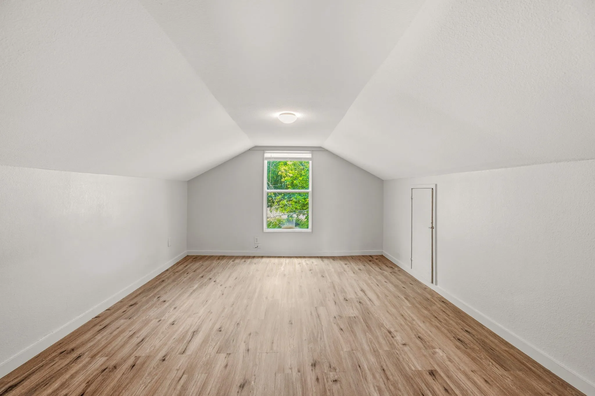 Single Family Residence For Sale in Erath County , 4626 N State Highway 108, Stephenville, Texas 76401, 5 Bedroom, 3 Bathroom, Garage spaces, 2,040 Sqft, built in 1940, mls#21334235, Real Estate Agent in Stephenville, Homes For Sale in Erath county, Homes For Sale in Stephenville, Realtor in Stephenville Texas, Real Estate Brokerage Independent Realty Texas, Luminita Cordes Realtor