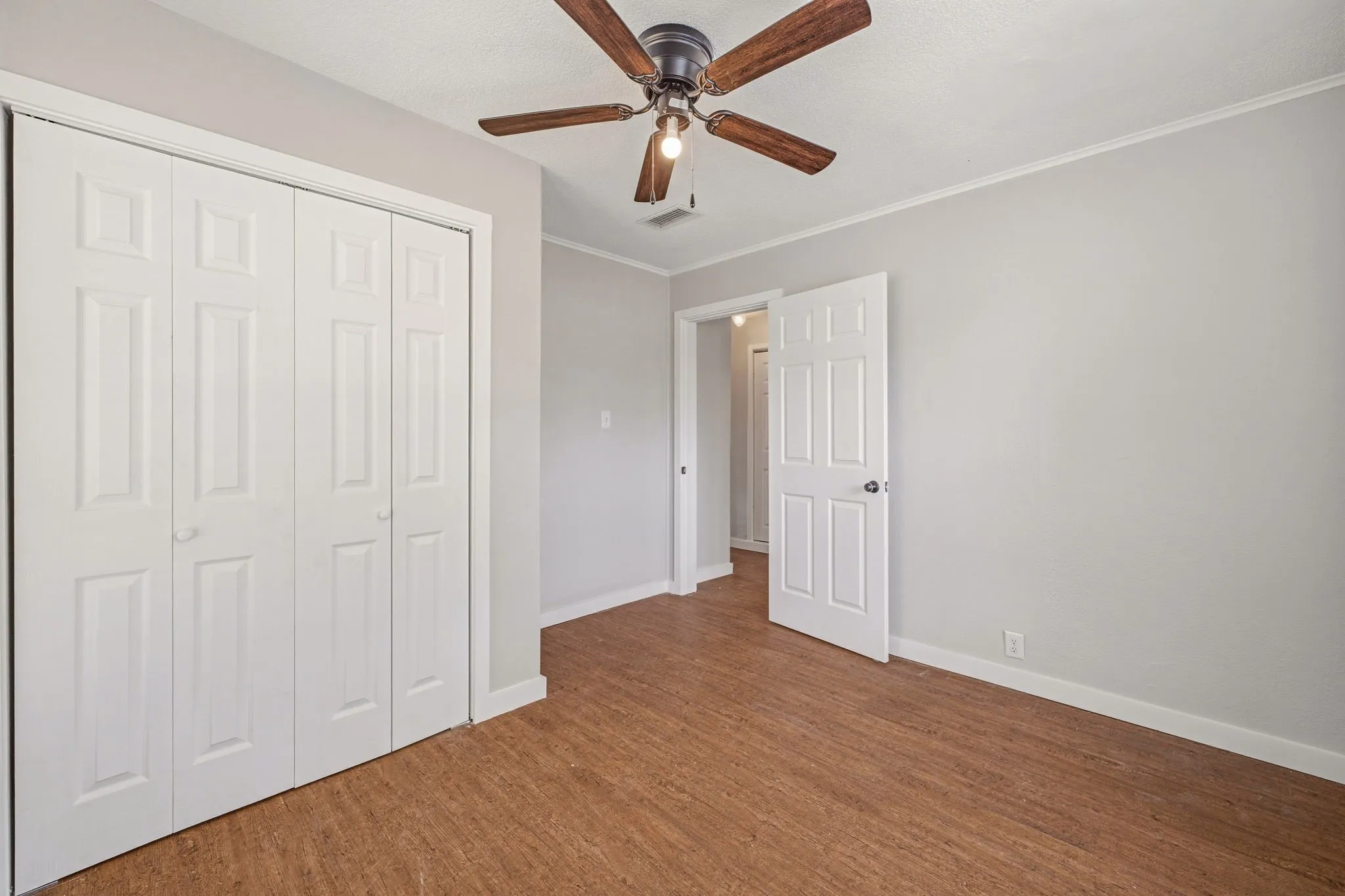 Single Family Residence For Sale in Erath County , 4626 N State Highway 108, Stephenville, Texas 76401, 5 Bedroom, 3 Bathroom, Garage spaces, 2,040 Sqft, built in 1940, mls#21334235, Real Estate Agent in Stephenville, Homes For Sale in Erath county, Homes For Sale in Stephenville, Realtor in Stephenville Texas, Real Estate Brokerage Independent Realty Texas, Luminita Cordes Realtor