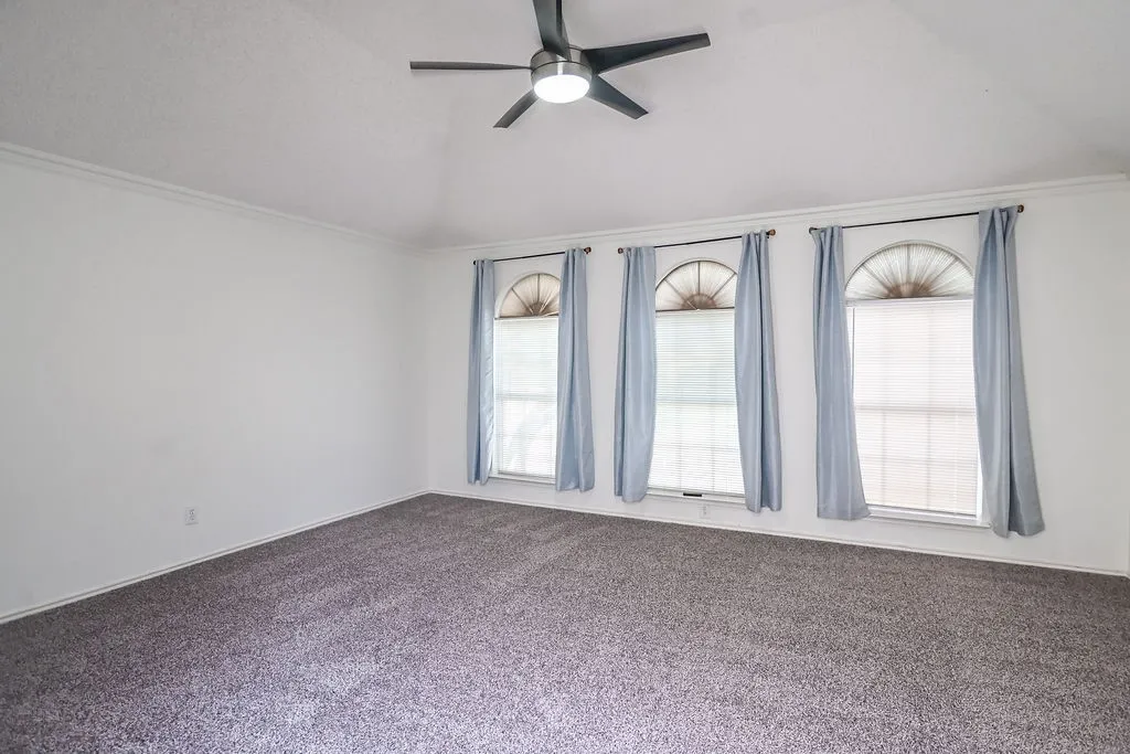 Single Family Residence For Rent in Denton County , 2100 Newport Drive, Flower Mound, Texas 75028, 3 Bedroom, 3 Bathroom, 2 Garage spaces, 2,410 Sqft, built in 1993, mls#21334391, Real Estate Agent in Flower Mound, Homes For Rent in Denton county, Homes For Rent in Flower Mound, Realtor in Flower Mound Texas, Real Estate Brokerage Independent Realty Texas, Luminita Cordes Realtor