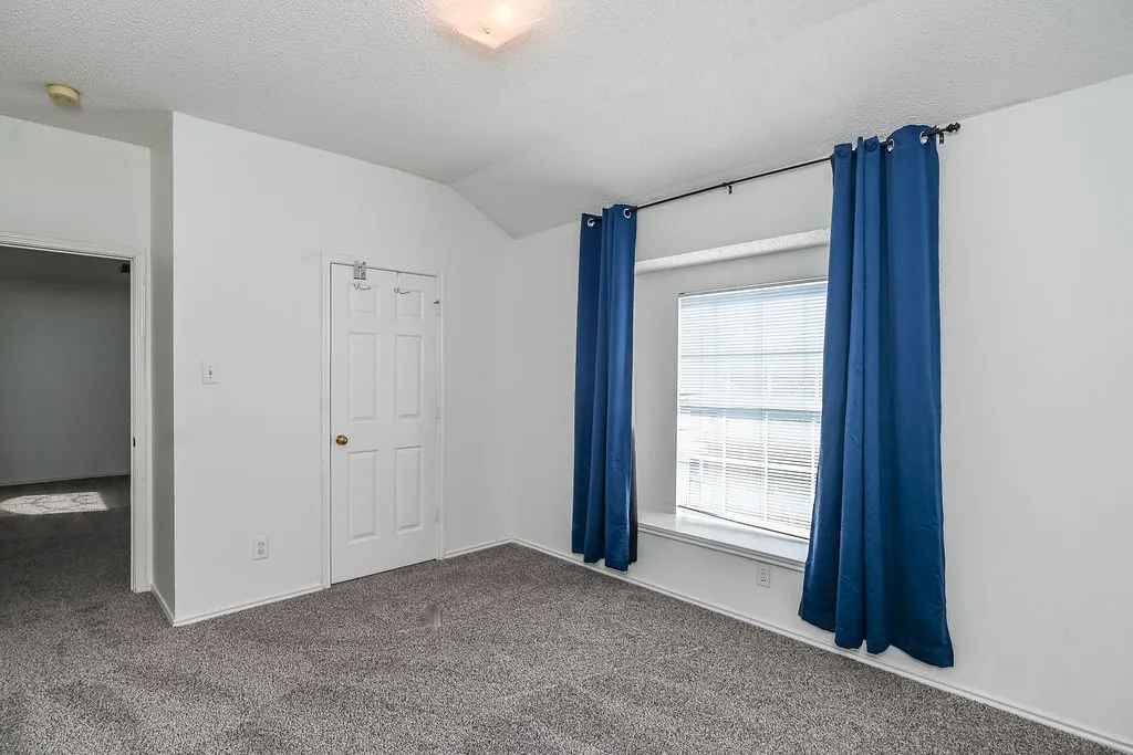 Single Family Residence For Rent in Denton County , 2100 Newport Drive, Flower Mound, Texas 75028, 3 Bedroom, 3 Bathroom, 2 Garage spaces, 2,410 Sqft, built in 1993, mls#21334391, Real Estate Agent in Flower Mound, Homes For Rent in Denton county, Homes For Rent in Flower Mound, Realtor in Flower Mound Texas, Real Estate Brokerage Independent Realty Texas, Luminita Cordes Realtor