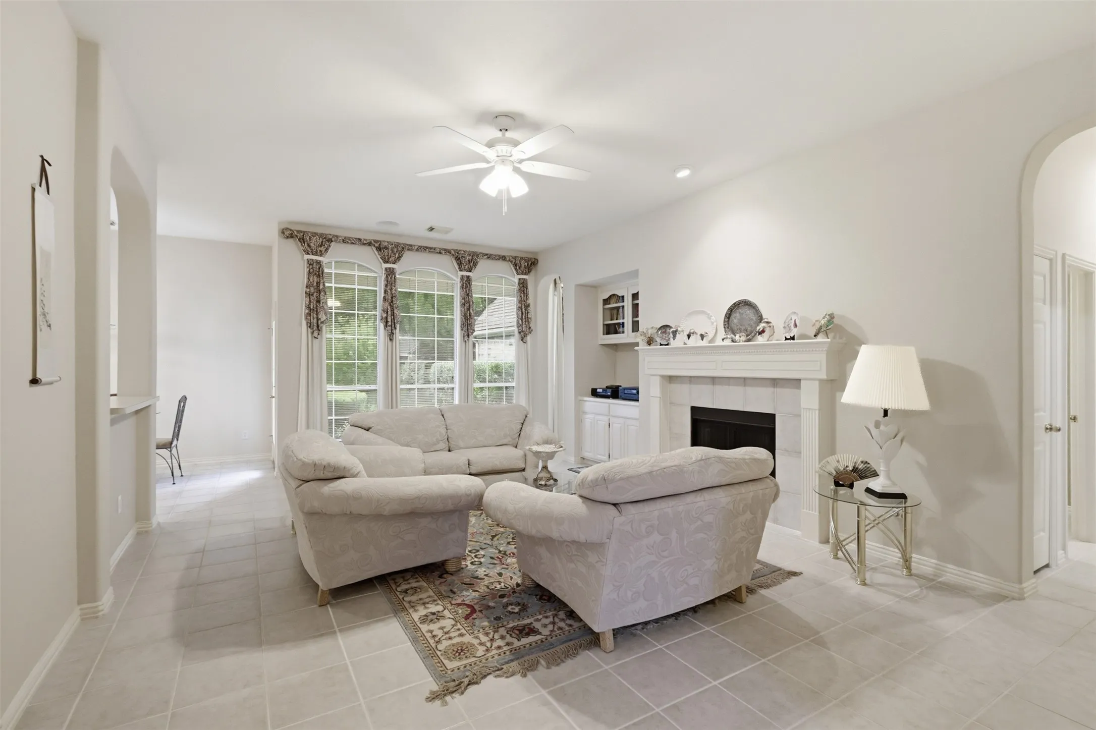 Single Family Residence For Sale in Dallas County , 3405 Westshore Drive, Rowlett, Texas 75088, 3 Bedroom, 3 Bathroom, 2 Garage spaces, 2,475 Sqft, built in 1994, mls#21332109, Real Estate Agent in Rowlett, Homes For Sale in Dallas county, Homes For Sale in Rowlett, Realtor in Rowlett Texas, Real Estate Brokerage Independent Realty Texas, Luminita Cordes Realtor