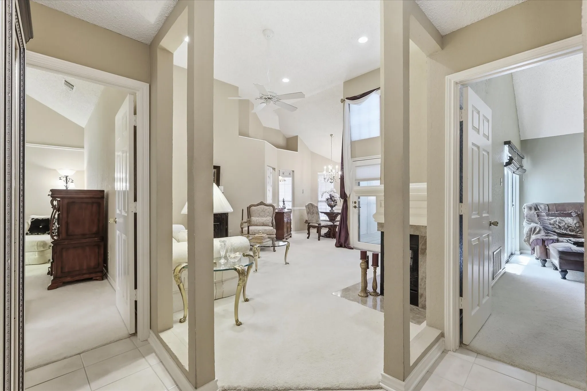 Townhouse For Sale in Collin County , 18095 Whispering Gables Lane, Dallas, Texas 75287, 2 Bedroom, 2 Bathroom, 1 Garage spaces, 1,083 Sqft, built in 1983, mls#21333621, Real Estate Agent in Dallas, Homes For Sale in Collin county, Homes For Sale in Dallas, Realtor in Dallas Texas, Real Estate Brokerage Independent Realty Texas, Luminita Cordes Realtor