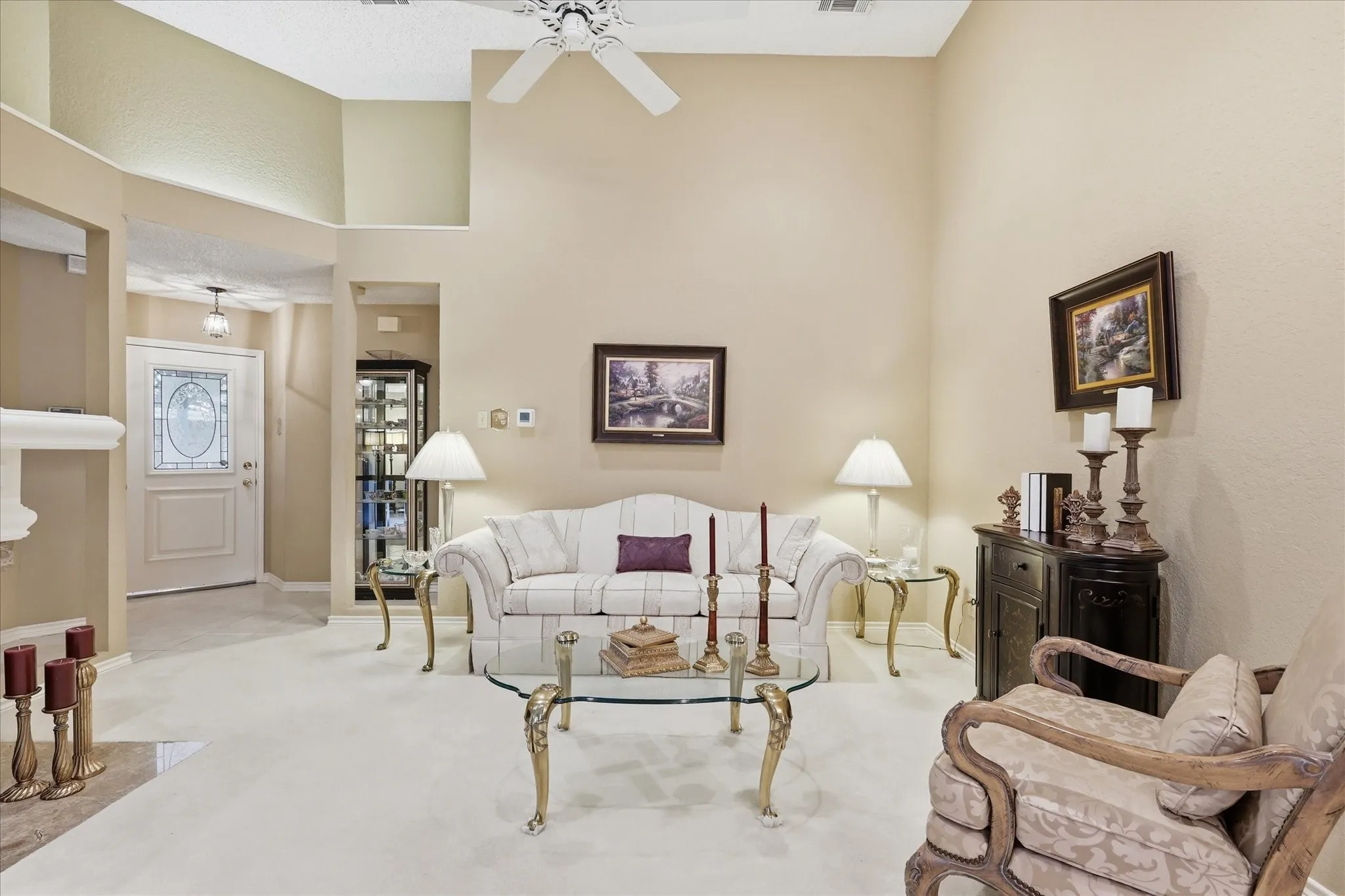 Townhouse For Sale in Collin County , 18095 Whispering Gables Lane, Dallas, Texas 75287, 2 Bedroom, 2 Bathroom, 1 Garage spaces, 1,083 Sqft, built in 1983, mls#21333621, Real Estate Agent in Dallas, Homes For Sale in Collin county, Homes For Sale in Dallas, Realtor in Dallas Texas, Real Estate Brokerage Independent Realty Texas, Luminita Cordes Realtor