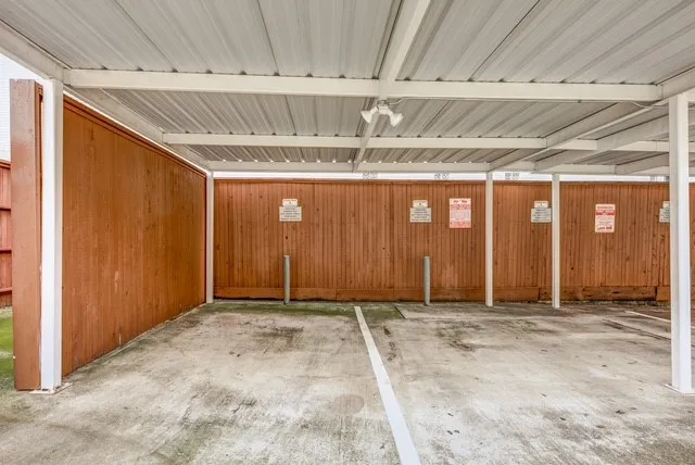 Condominium For Rent in Dallas County , 4122 Travis Street 2, Dallas, Texas 75204, 2 Bedrooms, 3 Bathrooms, Garage spaces, 1,293 Sqft, built in 1997, Price $3,100, mls#21334398, Real Estate Agent in Dallas, Homes For Rent in Dallas county, Homes For Rent in Dallas, Realtor in Dallas Texas, Real Estate Brokerage Independent Realty Texas, Luminita Cordes Realtor