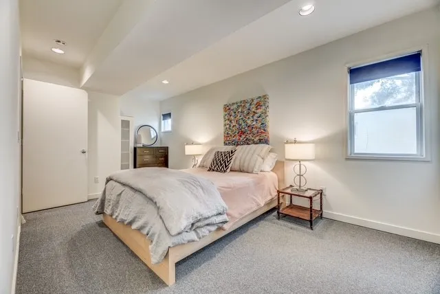 Condominium For Rent in Dallas County , 4122 Travis Street 2, Dallas, Texas 75204, 2 Bedrooms, 3 Bathrooms, Garage spaces, 1,293 Sqft, built in 1997, Price $3,100, mls#21334398, Real Estate Agent in Dallas, Homes For Rent in Dallas county, Homes For Rent in Dallas, Realtor in Dallas Texas, Real Estate Brokerage Independent Realty Texas, Luminita Cordes Realtor