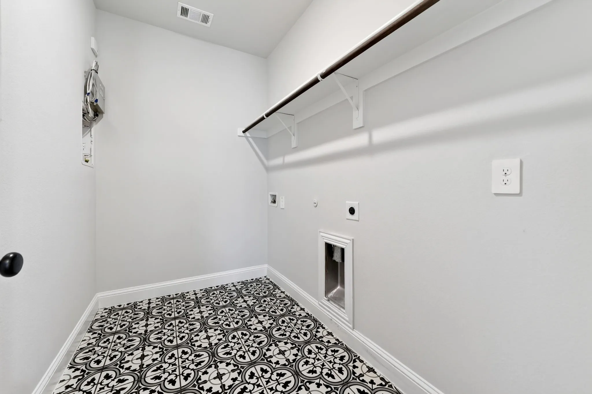 Single Family Residence For Sale in Dallas County , 208 Lenten Rose Drive, Wylie, Texas 75098, 6 Bedroom, 4 Bathroom, 3 Garage spaces, 4,043 Sqft, built in 2022, mls#21333803, Real Estate Agent in Wylie, Homes For Sale in Dallas county, Homes For Sale in Wylie, Realtor in Wylie Texas, Real Estate Brokerage Independent Realty Texas, Luminita Cordes Realtor