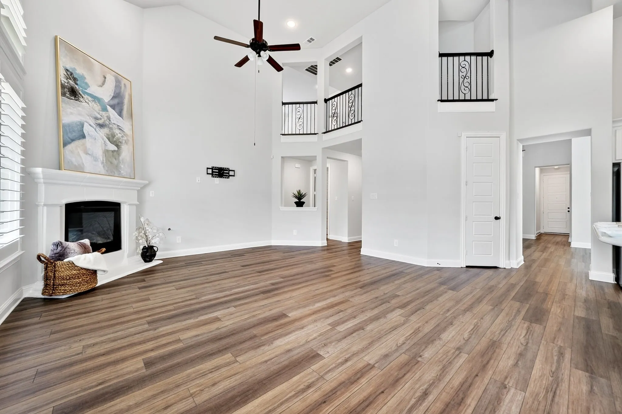 Single Family Residence For Sale in Dallas County , 208 Lenten Rose Drive, Wylie, Texas 75098, 6 Bedroom, 4 Bathroom, 3 Garage spaces, 4,043 Sqft, built in 2022, mls#21333803, Real Estate Agent in Wylie, Homes For Sale in Dallas county, Homes For Sale in Wylie, Realtor in Wylie Texas, Real Estate Brokerage Independent Realty Texas, Luminita Cordes Realtor