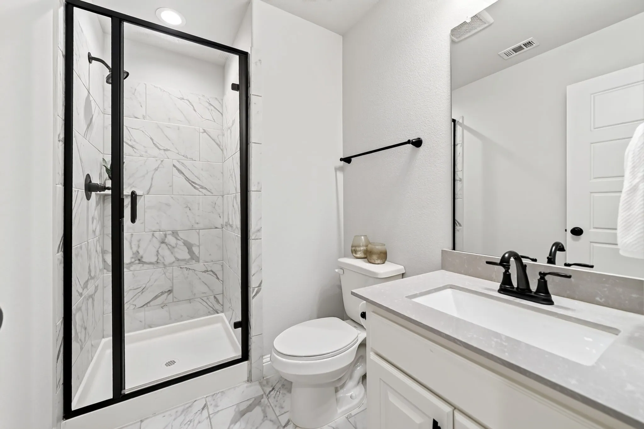 Single Family Residence For Sale in Dallas County , 208 Lenten Rose Drive, Wylie, Texas 75098, 6 Bedroom, 4 Bathroom, 3 Garage spaces, 4,043 Sqft, built in 2022, mls#21333803, Real Estate Agent in Wylie, Homes For Sale in Dallas county, Homes For Sale in Wylie, Realtor in Wylie Texas, Real Estate Brokerage Independent Realty Texas, Luminita Cordes Realtor