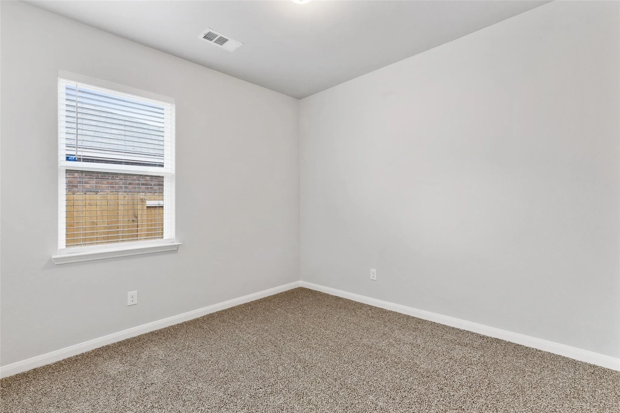 Single Family Residence For Rent in Tarrant County , 6041 Spring Ranch Drive, Fort Worth, Texas 76179, 3 Bedroom, 2 Bathroom, 2 Garage spaces, 1,597 Sqft, built in 2018, mls#21334410, Real Estate Agent in Fort Worth, Homes For Rent in Tarrant county, Homes For Rent in Fort Worth, Realtor in Fort Worth Texas, Real Estate Brokerage Independent Realty Texas, Luminita Cordes Realtor