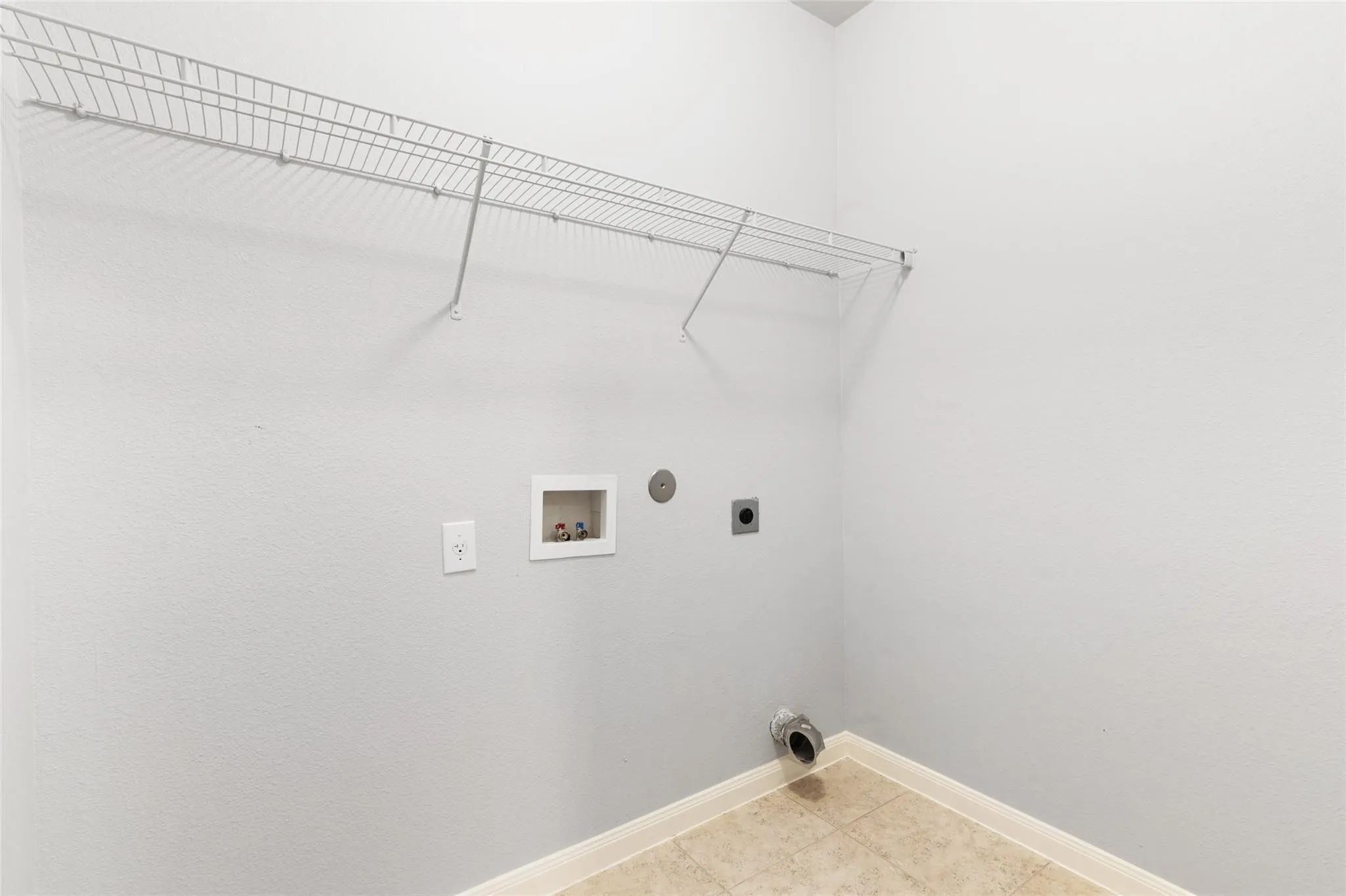 Single Family Residence For Rent in Tarrant County , 6041 Spring Ranch Drive, Fort Worth, Texas 76179, 3 Bedroom, 2 Bathroom, 2 Garage spaces, 1,597 Sqft, built in 2018, mls#21334410, Real Estate Agent in Fort Worth, Homes For Rent in Tarrant county, Homes For Rent in Fort Worth, Realtor in Fort Worth Texas, Real Estate Brokerage Independent Realty Texas, Luminita Cordes Realtor