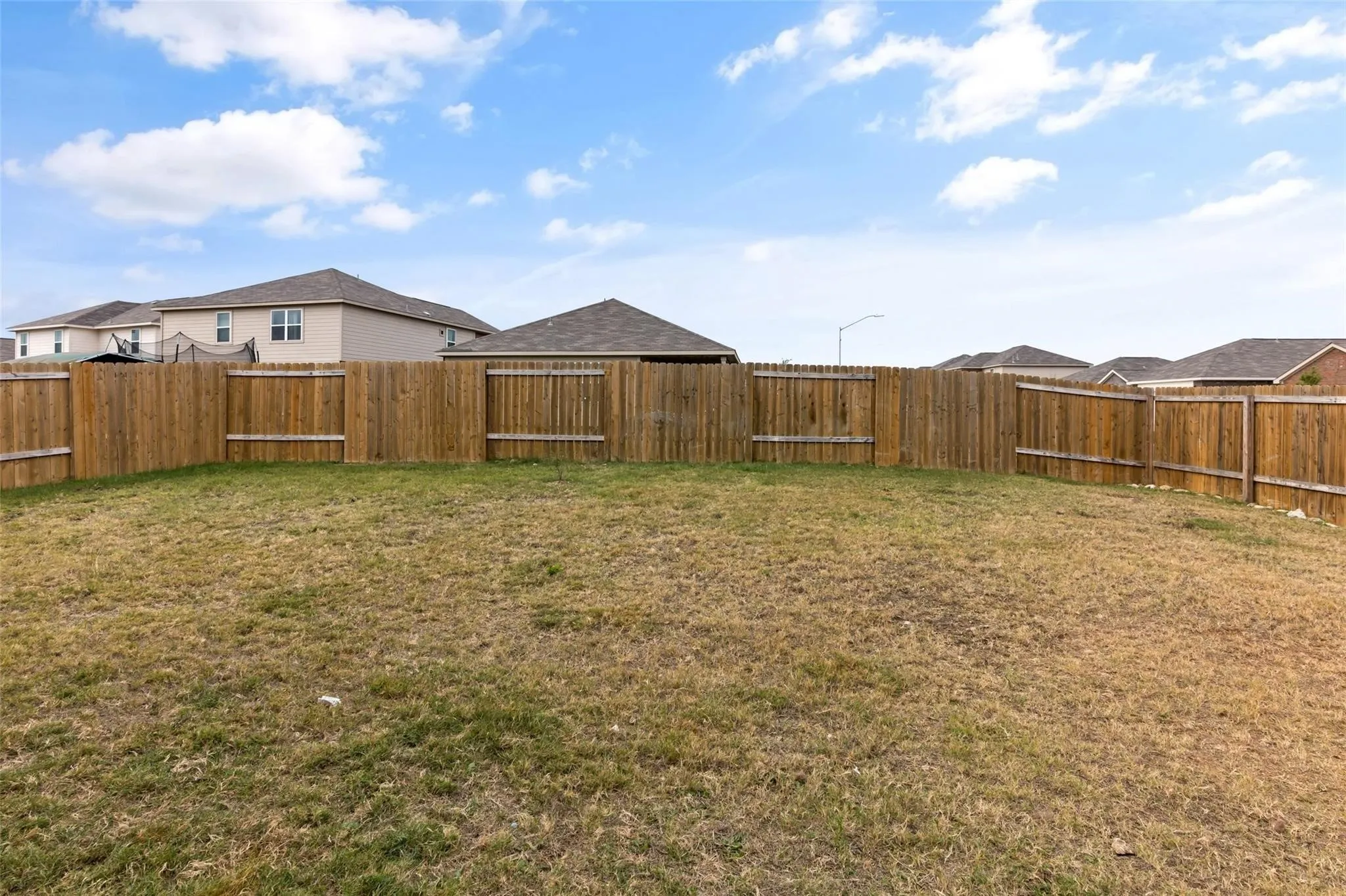 Single Family Residence For Rent in Tarrant County , 6041 Spring Ranch Drive, Fort Worth, Texas 76179, 3 Bedroom, 2 Bathroom, 2 Garage spaces, 1,597 Sqft, built in 2018, mls#21334410, Real Estate Agent in Fort Worth, Homes For Rent in Tarrant county, Homes For Rent in Fort Worth, Realtor in Fort Worth Texas, Real Estate Brokerage Independent Realty Texas, Luminita Cordes Realtor