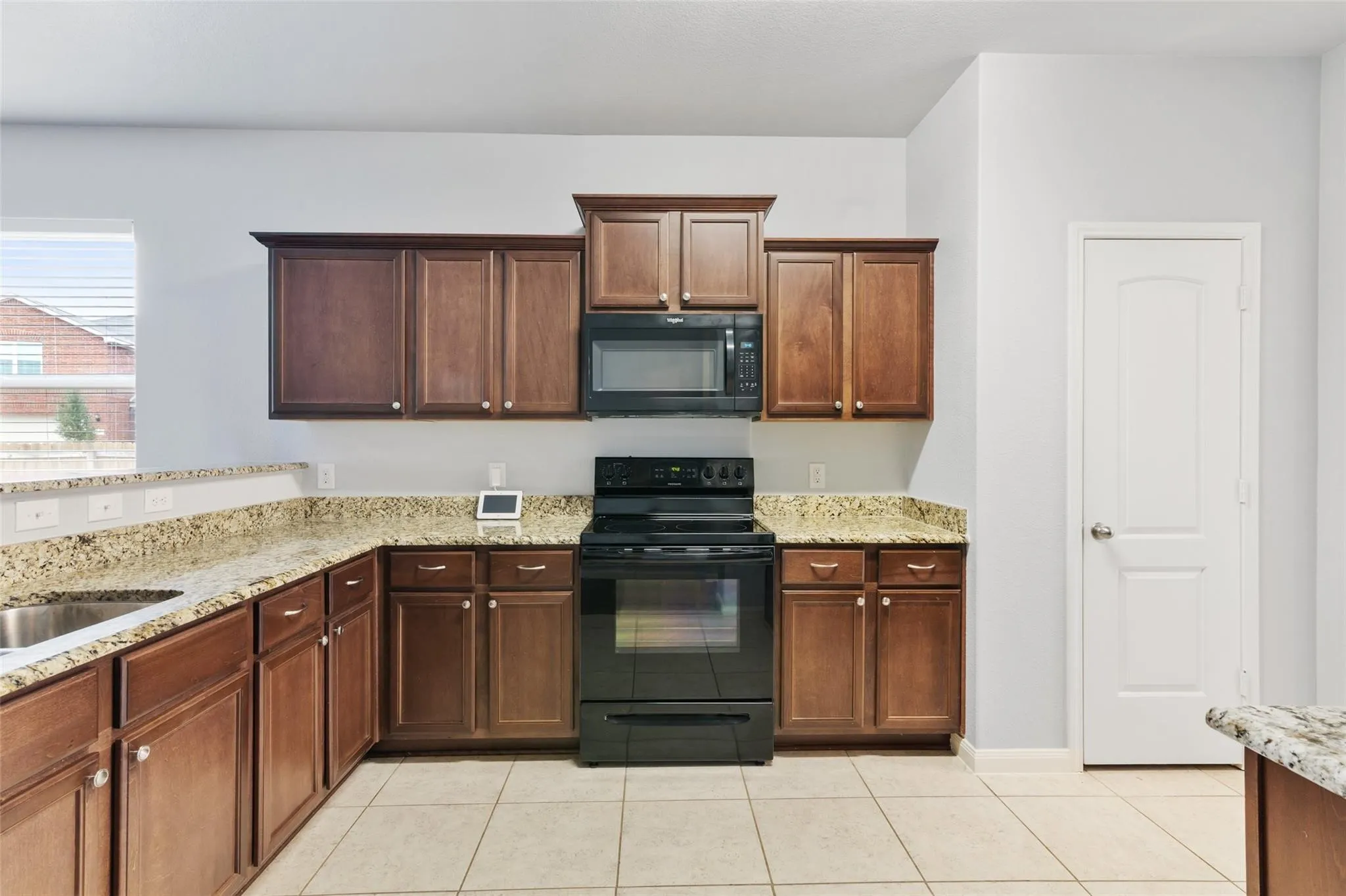 Single Family Residence For Rent in Tarrant County , 6041 Spring Ranch Drive, Fort Worth, Texas 76179, 3 Bedroom, 2 Bathroom, 2 Garage spaces, 1,597 Sqft, built in 2018, mls#21334410, Real Estate Agent in Fort Worth, Homes For Rent in Tarrant county, Homes For Rent in Fort Worth, Realtor in Fort Worth Texas, Real Estate Brokerage Independent Realty Texas, Luminita Cordes Realtor