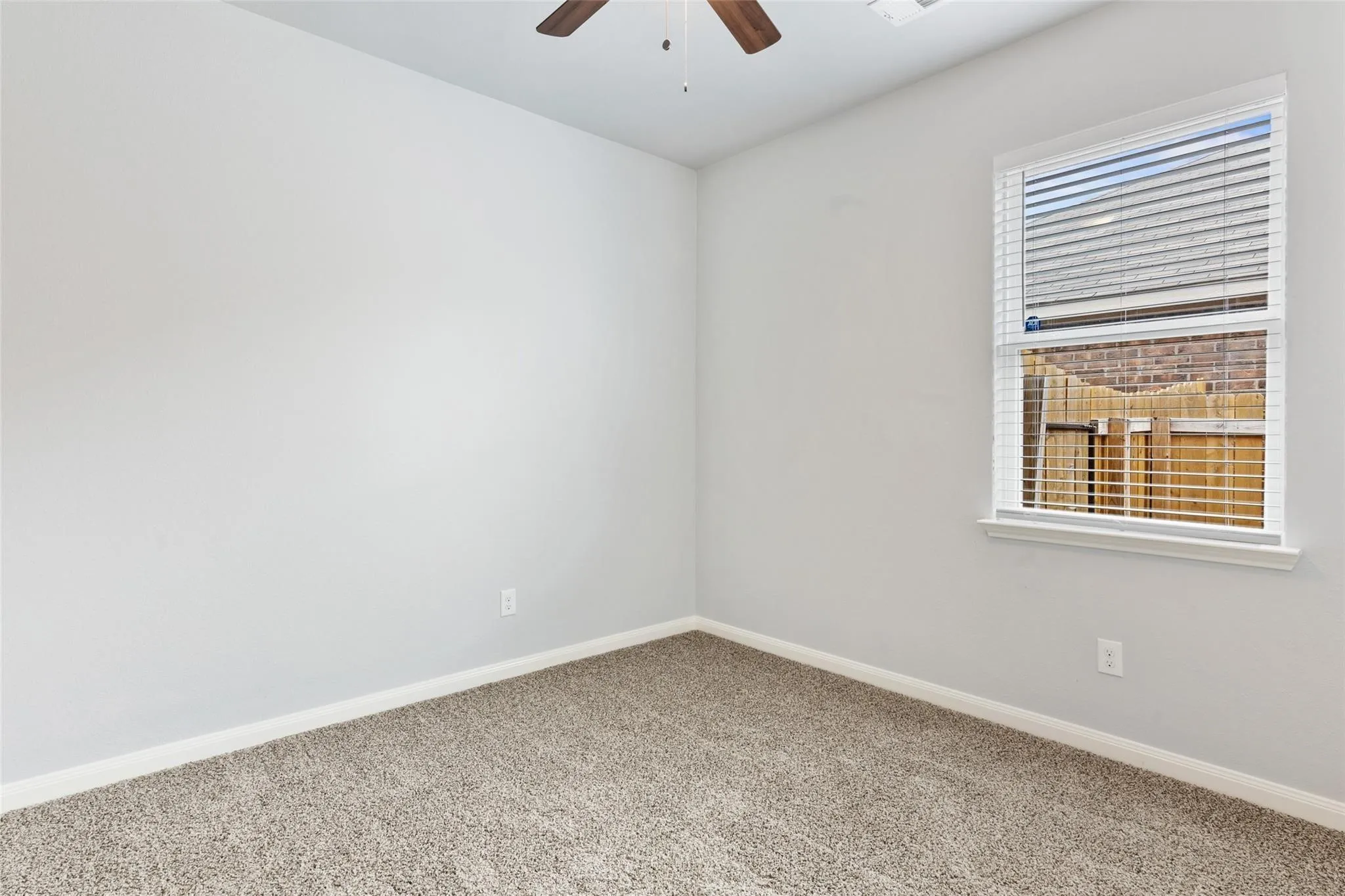 Single Family Residence For Rent in Tarrant County , 6041 Spring Ranch Drive, Fort Worth, Texas 76179, 3 Bedroom, 2 Bathroom, 2 Garage spaces, 1,597 Sqft, built in 2018, mls#21334410, Real Estate Agent in Fort Worth, Homes For Rent in Tarrant county, Homes For Rent in Fort Worth, Realtor in Fort Worth Texas, Real Estate Brokerage Independent Realty Texas, Luminita Cordes Realtor