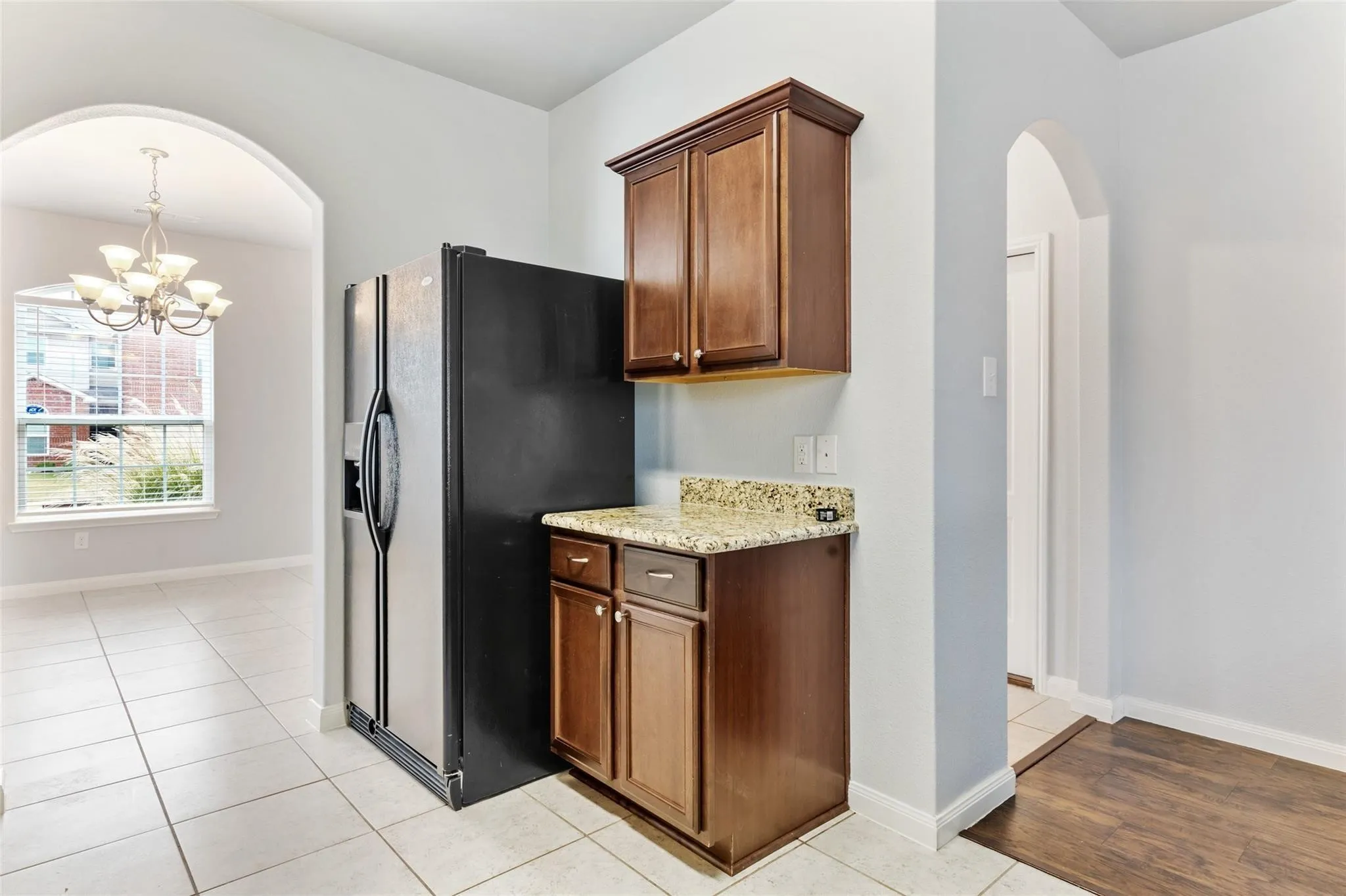 Single Family Residence For Rent in Tarrant County , 6041 Spring Ranch Drive, Fort Worth, Texas 76179, 3 Bedroom, 2 Bathroom, 2 Garage spaces, 1,597 Sqft, built in 2018, mls#21334410, Real Estate Agent in Fort Worth, Homes For Rent in Tarrant county, Homes For Rent in Fort Worth, Realtor in Fort Worth Texas, Real Estate Brokerage Independent Realty Texas, Luminita Cordes Realtor