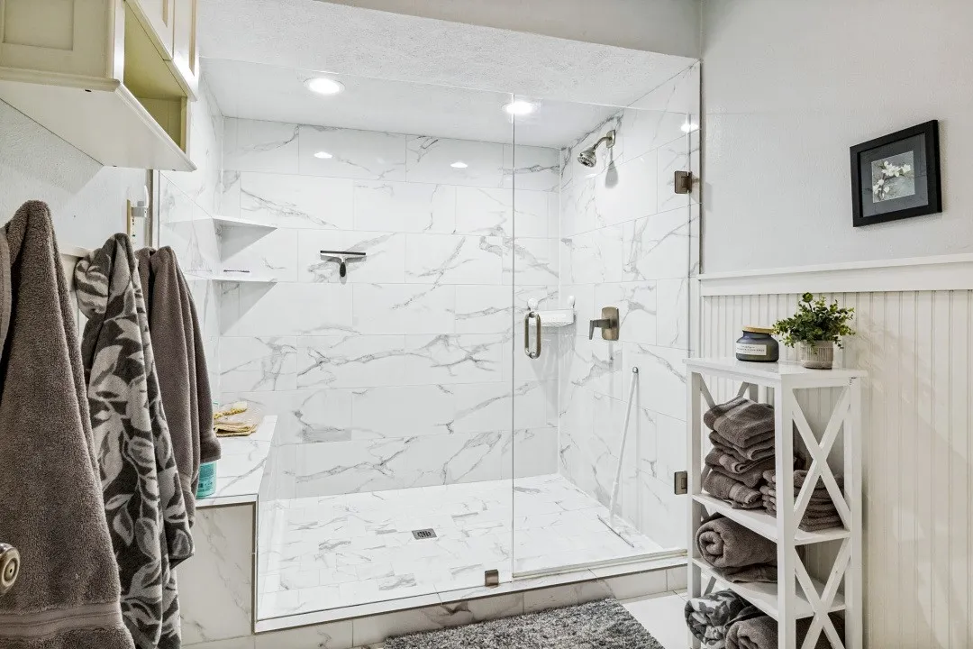 Condominium For Sale in Dallas County , 12625 Breckenridge Drive 199, Dallas, Texas 75230, 2 Bedroom, 2 Bathroom, Garage spaces, 1,748 Sqft, built in 1974, mls#21326312, Real Estate Agent in Dallas, Homes For Sale in Dallas county, Homes For Sale in Dallas, Realtor in Dallas Texas, Real Estate Brokerage Independent Realty Texas, Luminita Cordes Realtor