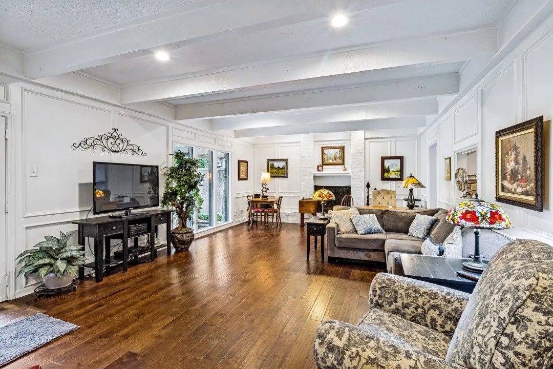 Condominium For Sale in Dallas County , 12625 Breckenridge Drive 199, Dallas, Texas 75230, 2 Bedroom, 2 Bathroom, Garage spaces, 1,748 Sqft, built in 1974, mls#21326312, Real Estate Agent in Dallas, Homes For Sale in Dallas county, Homes For Sale in Dallas, Realtor in Dallas Texas, Real Estate Brokerage Independent Realty Texas, Luminita Cordes Realtor