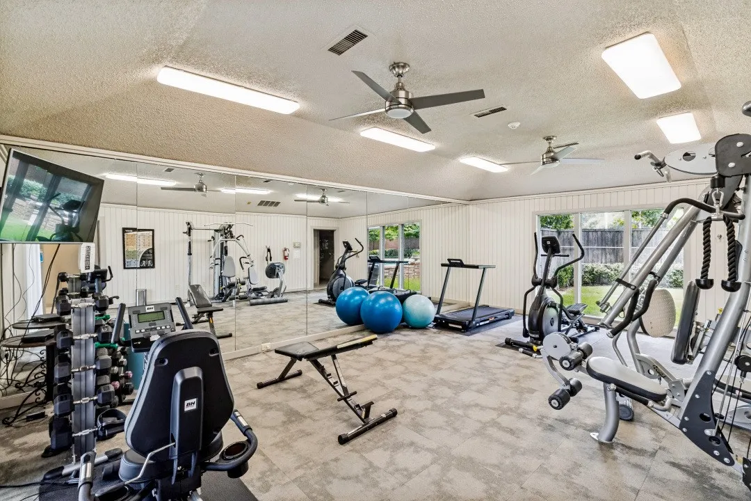 Condominium For Sale in Dallas County , 12625 Breckenridge Drive 199, Dallas, Texas 75230, 2 Bedroom, 2 Bathroom, Garage spaces, 1,748 Sqft, built in 1974, mls#21326312, Real Estate Agent in Dallas, Homes For Sale in Dallas county, Homes For Sale in Dallas, Realtor in Dallas Texas, Real Estate Brokerage Independent Realty Texas, Luminita Cordes Realtor