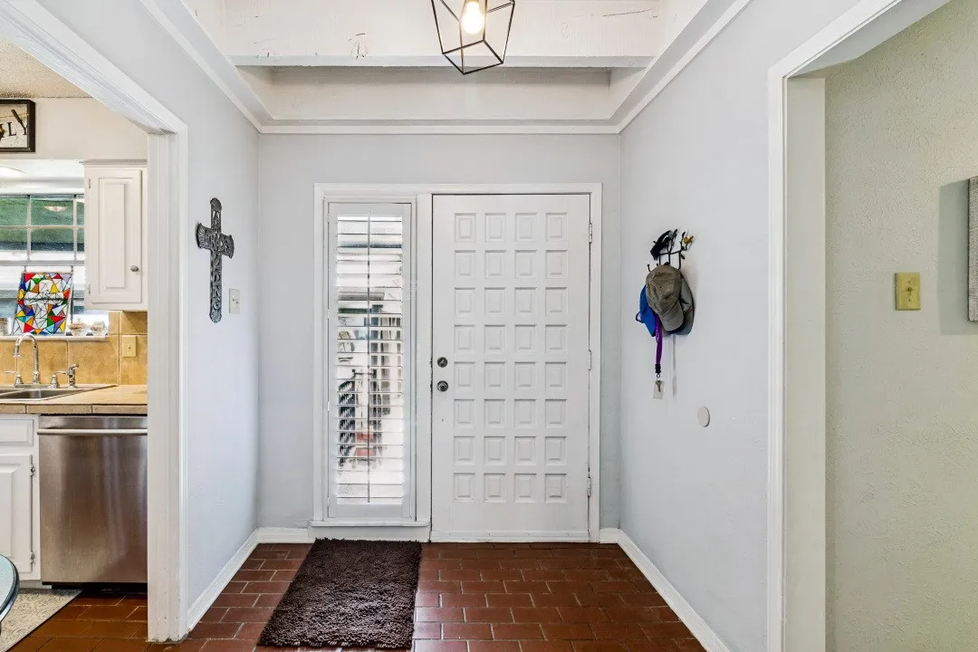 Condominium For Sale in Dallas County , 12625 Breckenridge Drive 199, Dallas, Texas 75230, 2 Bedroom, 2 Bathroom, Garage spaces, 1,748 Sqft, built in 1974, mls#21326312, Real Estate Agent in Dallas, Homes For Sale in Dallas county, Homes For Sale in Dallas, Realtor in Dallas Texas, Real Estate Brokerage Independent Realty Texas, Luminita Cordes Realtor