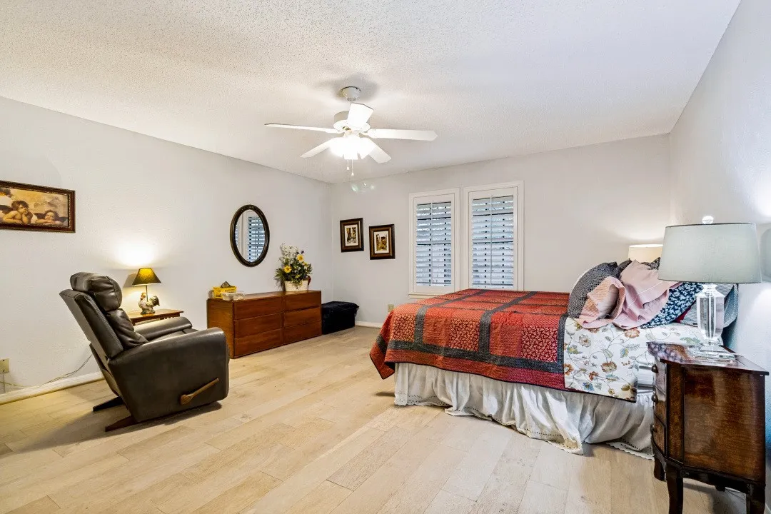 Condominium For Sale in Dallas County , 12625 Breckenridge Drive 199, Dallas, Texas 75230, 2 Bedroom, 2 Bathroom, Garage spaces, 1,748 Sqft, built in 1974, mls#21326312, Real Estate Agent in Dallas, Homes For Sale in Dallas county, Homes For Sale in Dallas, Realtor in Dallas Texas, Real Estate Brokerage Independent Realty Texas, Luminita Cordes Realtor