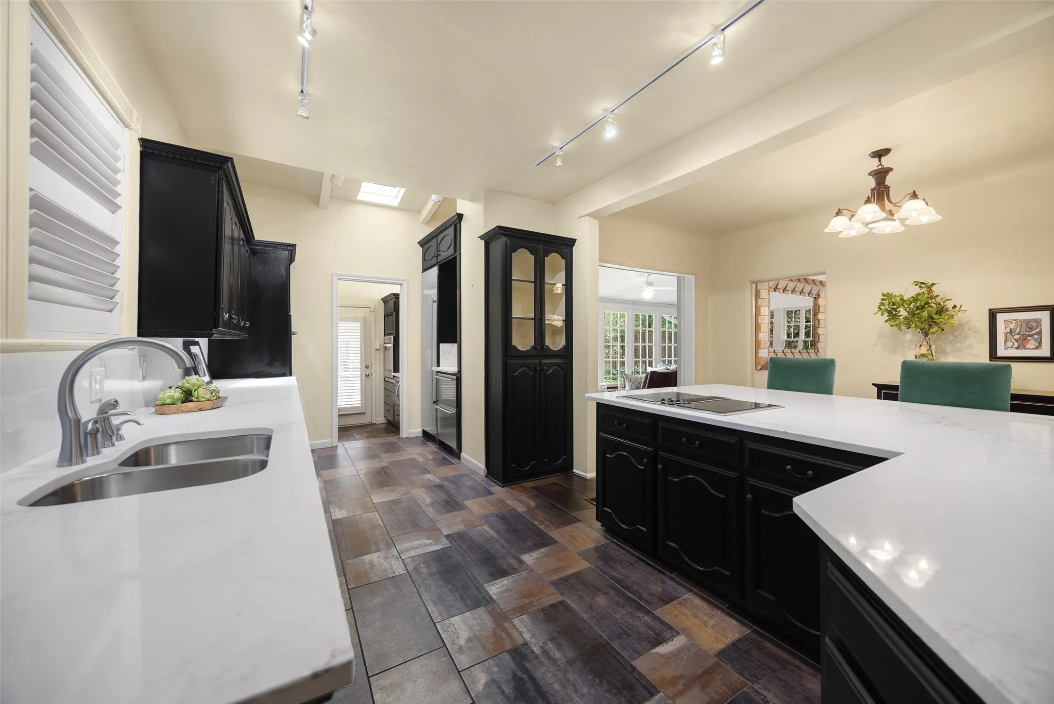 New Quartz Countertops
