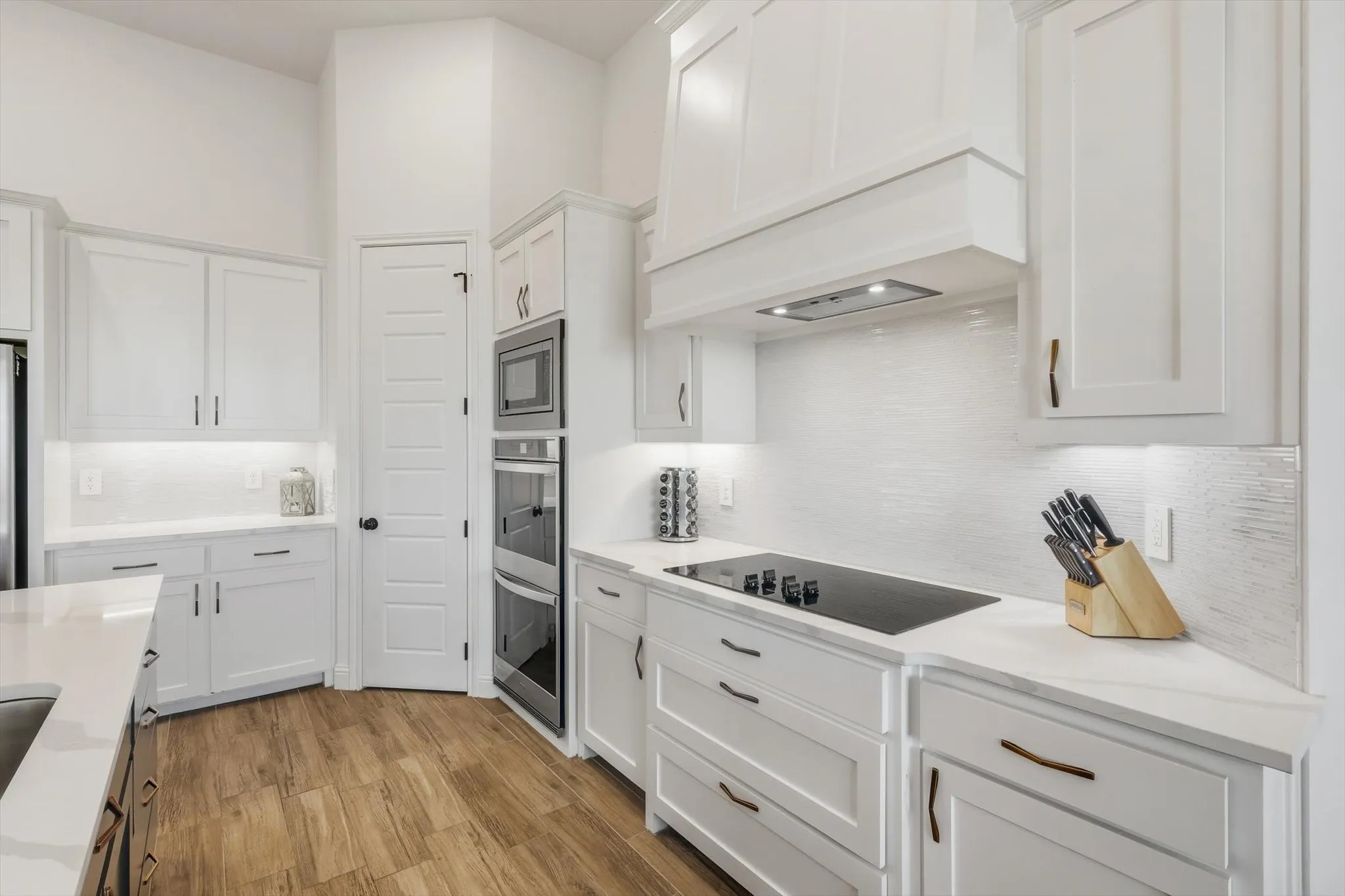 Single Family Residence For Sale in Parker County , 459 Red Bird Drive, Springtown, Texas 76082, 4 Bedroom, 3 Bathroom, 3 Garage spaces, 2,660 Sqft, built in 2022, mls#21332303, Real Estate Agent in Springtown, Homes For Sale in Parker county, Homes For Sale in Springtown, Realtor in Springtown Texas, Real Estate Brokerage Independent Realty Texas, Luminita Cordes Realtor