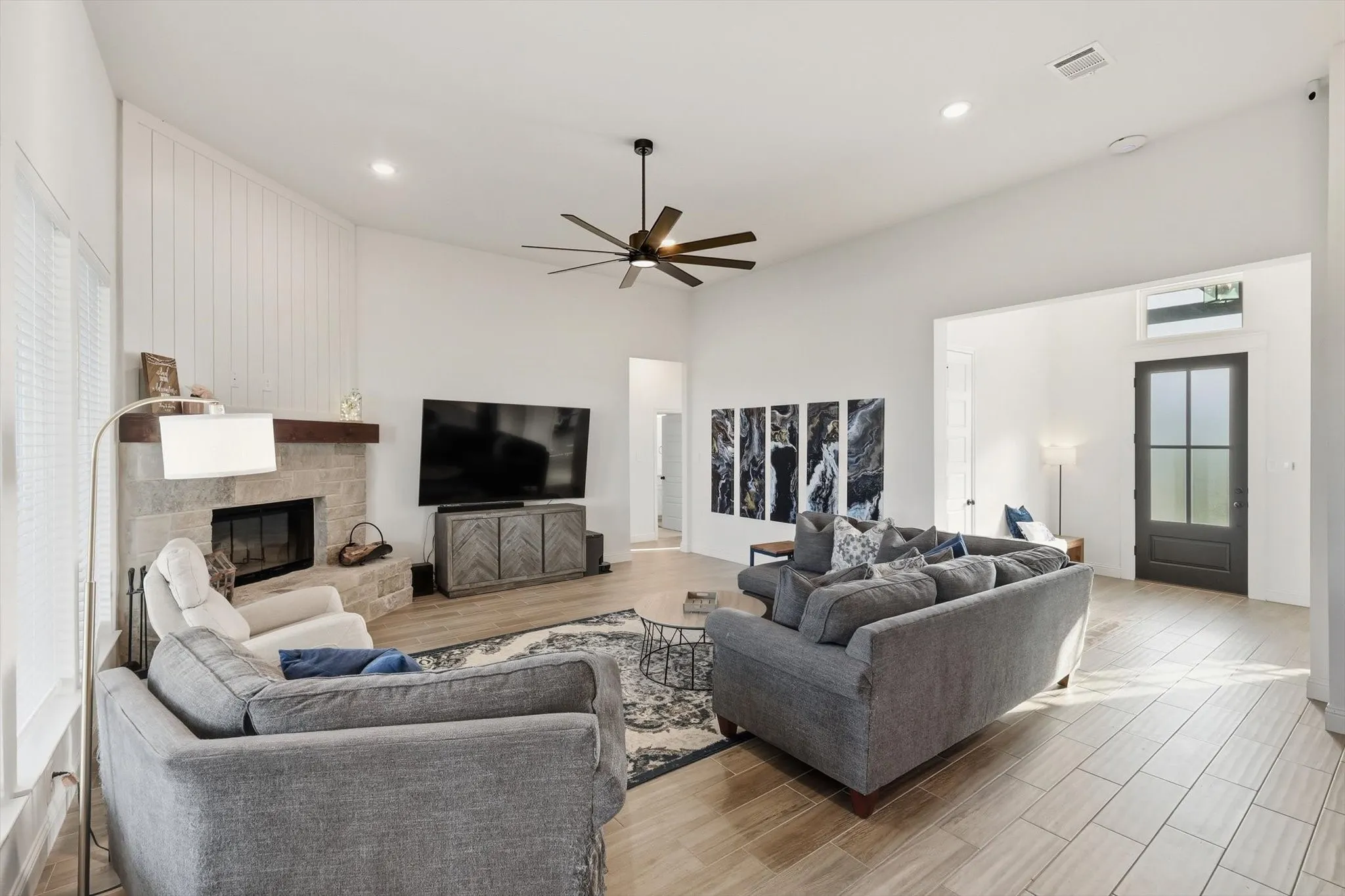 Single Family Residence For Sale in Parker County , 459 Red Bird Drive, Springtown, Texas 76082, 4 Bedroom, 3 Bathroom, 3 Garage spaces, 2,660 Sqft, built in 2022, mls#21332303, Real Estate Agent in Springtown, Homes For Sale in Parker county, Homes For Sale in Springtown, Realtor in Springtown Texas, Real Estate Brokerage Independent Realty Texas, Luminita Cordes Realtor