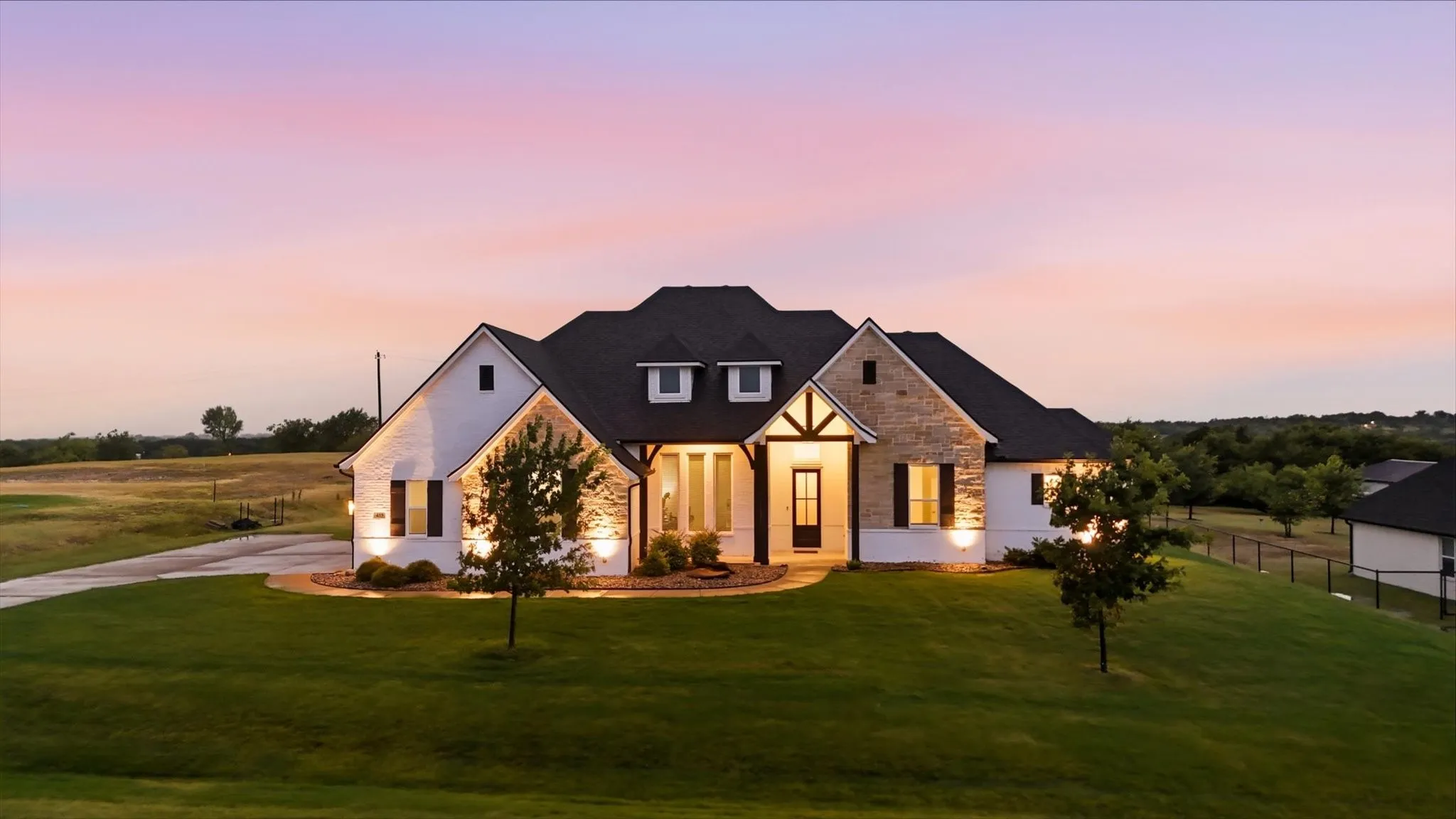 Single Family Residence For Sale in Parker County , 459 Red Bird Drive, Springtown, Texas 76082, 4 Bedroom, 3 Bathroom, 3 Garage spaces, 2,660 Sqft, built in 2022, mls#21332303, Real Estate Agent in Springtown, Homes For Sale in Parker county, Homes For Sale in Springtown, Realtor in Springtown Texas, Real Estate Brokerage Independent Realty Texas, Luminita Cordes Realtor