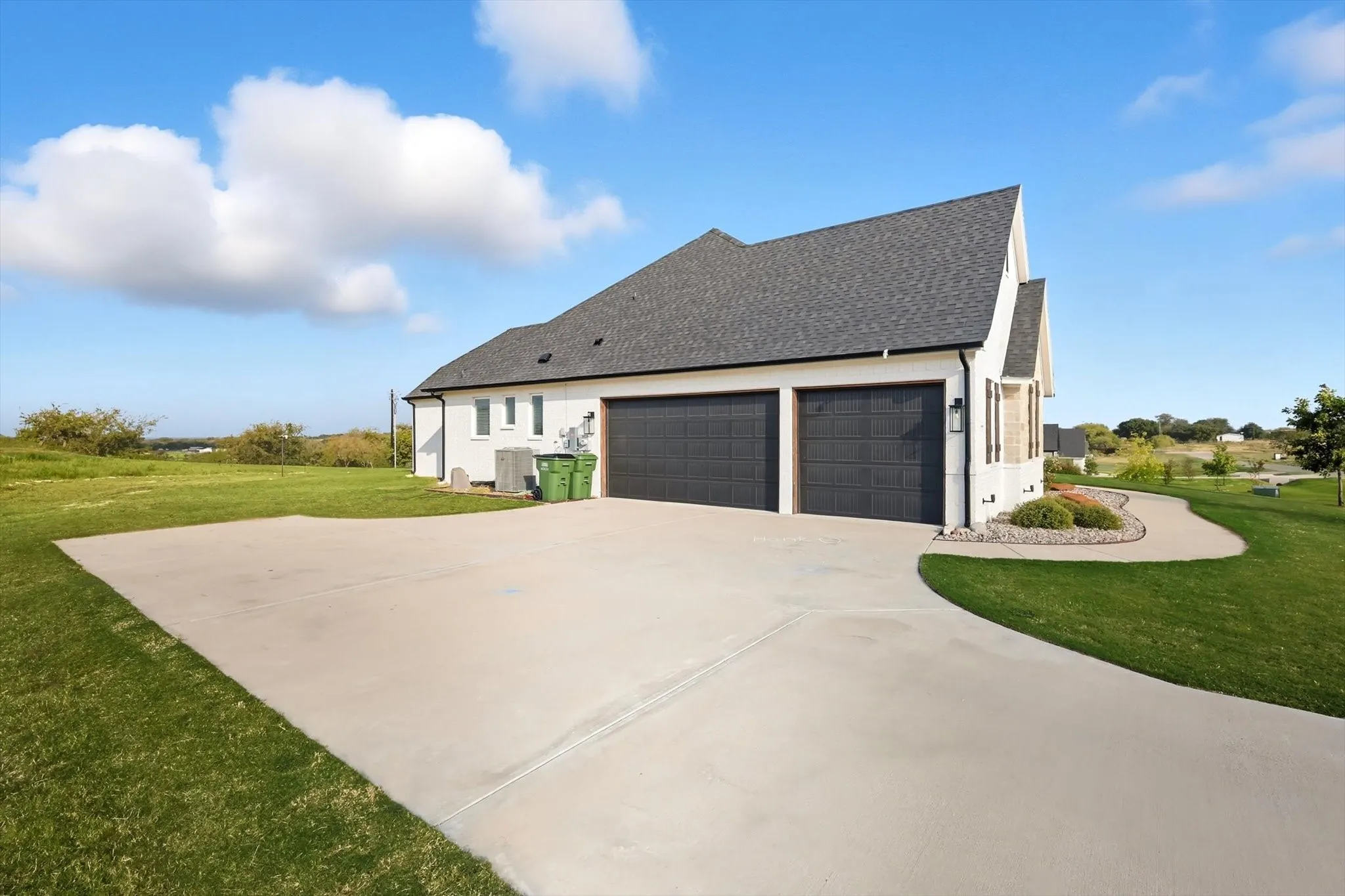 Single Family Residence For Sale in Parker County , 459 Red Bird Drive, Springtown, Texas 76082, 4 Bedroom, 3 Bathroom, 3 Garage spaces, 2,660 Sqft, built in 2022, mls#21332303, Real Estate Agent in Springtown, Homes For Sale in Parker county, Homes For Sale in Springtown, Realtor in Springtown Texas, Real Estate Brokerage Independent Realty Texas, Luminita Cordes Realtor