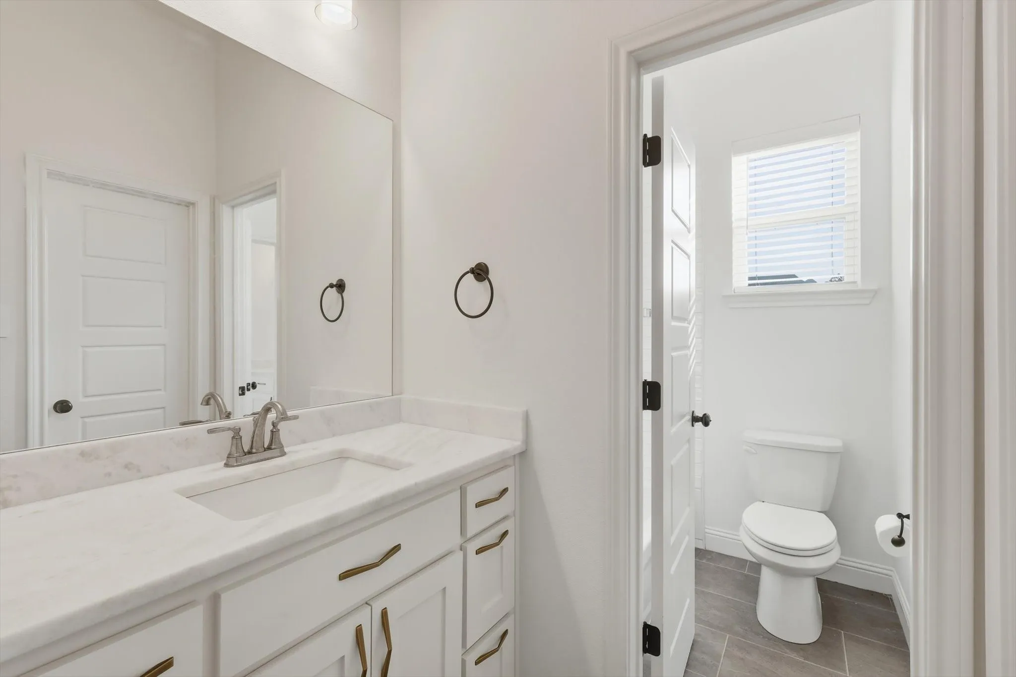 Single Family Residence For Sale in Parker County , 459 Red Bird Drive, Springtown, Texas 76082, 4 Bedroom, 3 Bathroom, 3 Garage spaces, 2,660 Sqft, built in 2022, mls#21332303, Real Estate Agent in Springtown, Homes For Sale in Parker county, Homes For Sale in Springtown, Realtor in Springtown Texas, Real Estate Brokerage Independent Realty Texas, Luminita Cordes Realtor