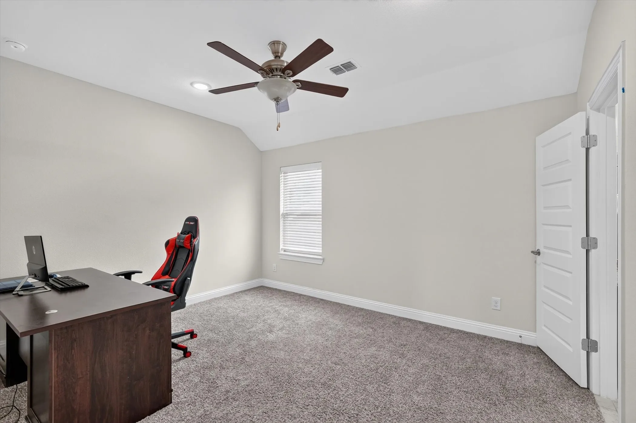 Single Family Residence For Sale in Collin County , 13762 Kevin Drive, Frisco, Texas 75035, 6 Bedroom, 4 Bathroom, 2 Garage spaces, 4,013 Sqft, built in 2019, mls#21334353, Real Estate Agent in Frisco, Homes For Sale in Collin county, Homes For Sale in Frisco, Realtor in Frisco Texas, Real Estate Brokerage Independent Realty Texas, Luminita Cordes Realtor