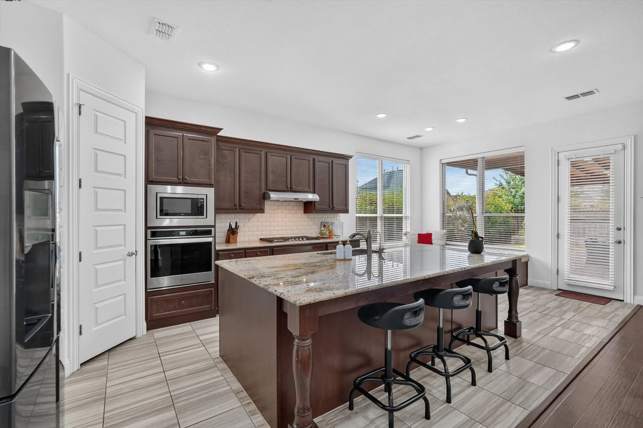 Single Family Residence For Sale in Collin County , 13762 Kevin Drive, Frisco, Texas 75035, 6 Bedroom, 4 Bathroom, 2 Garage spaces, 4,013 Sqft, built in 2019, mls#21334353, Real Estate Agent in Frisco, Homes For Sale in Collin county, Homes For Sale in Frisco, Realtor in Frisco Texas, Real Estate Brokerage Independent Realty Texas, Luminita Cordes Realtor