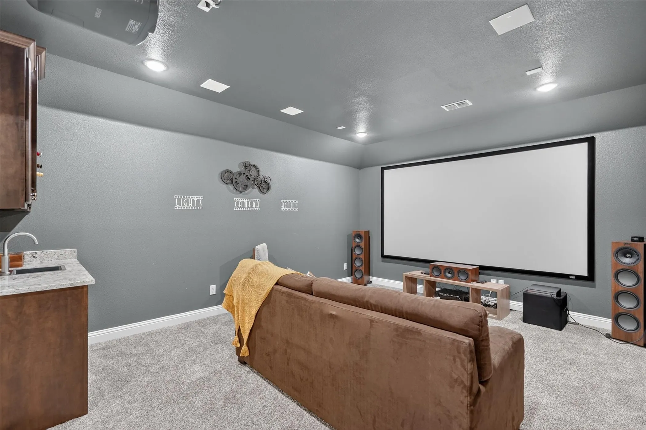 Single Family Residence For Sale in Collin County , 13762 Kevin Drive, Frisco, Texas 75035, 6 Bedroom, 4 Bathroom, 2 Garage spaces, 4,013 Sqft, built in 2019, mls#21334353, Real Estate Agent in Frisco, Homes For Sale in Collin county, Homes For Sale in Frisco, Realtor in Frisco Texas, Real Estate Brokerage Independent Realty Texas, Luminita Cordes Realtor