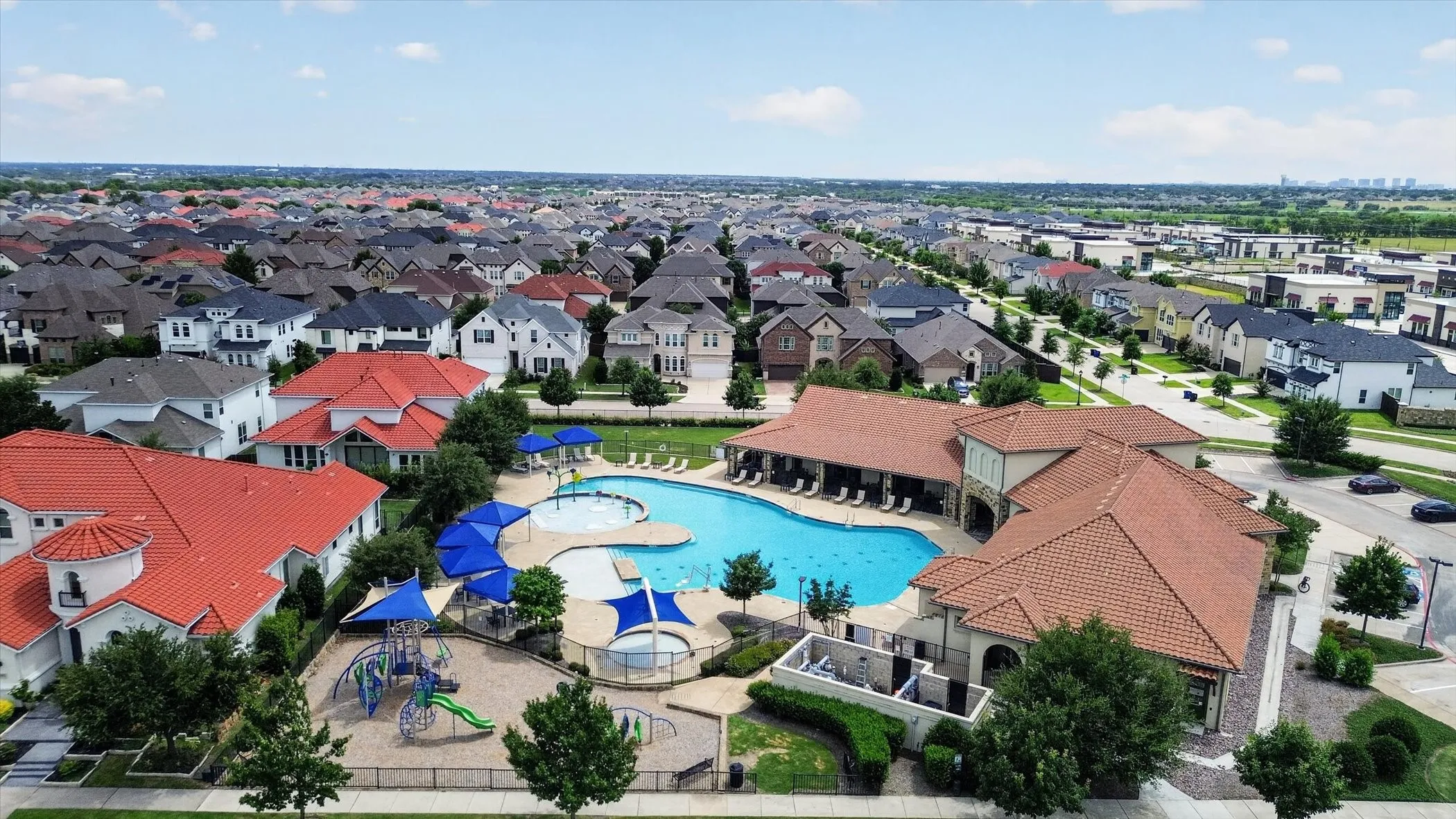 Single Family Residence For Sale in Collin County , 13762 Kevin Drive, Frisco, Texas 75035, 6 Bedroom, 4 Bathroom, 2 Garage spaces, 4,013 Sqft, built in 2019, mls#21334353, Real Estate Agent in Frisco, Homes For Sale in Collin county, Homes For Sale in Frisco, Realtor in Frisco Texas, Real Estate Brokerage Independent Realty Texas, Luminita Cordes Realtor