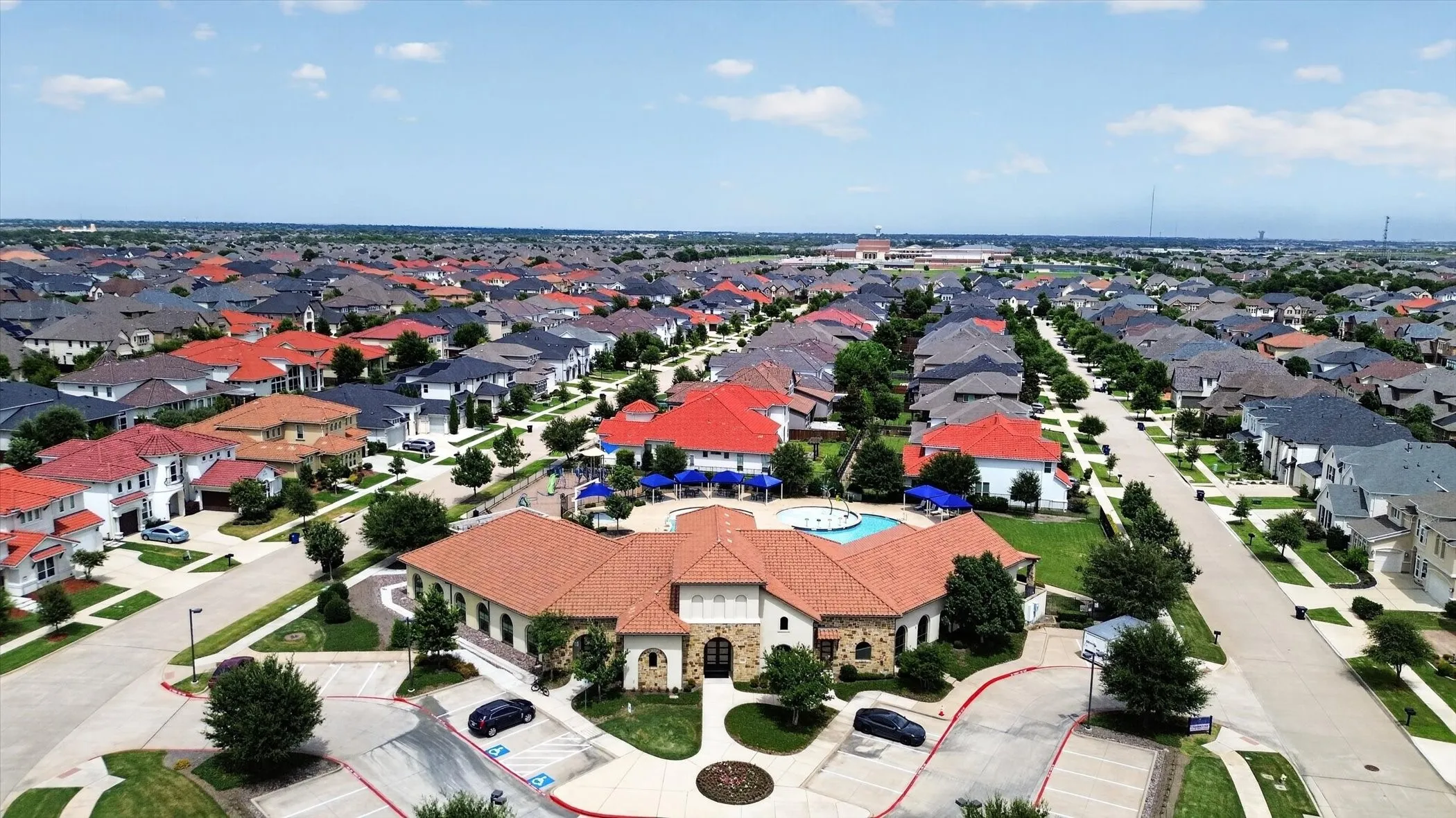 Single Family Residence For Sale in Collin County , 13762 Kevin Drive, Frisco, Texas 75035, 6 Bedroom, 4 Bathroom, 2 Garage spaces, 4,013 Sqft, built in 2019, mls#21334353, Real Estate Agent in Frisco, Homes For Sale in Collin county, Homes For Sale in Frisco, Realtor in Frisco Texas, Real Estate Brokerage Independent Realty Texas, Luminita Cordes Realtor