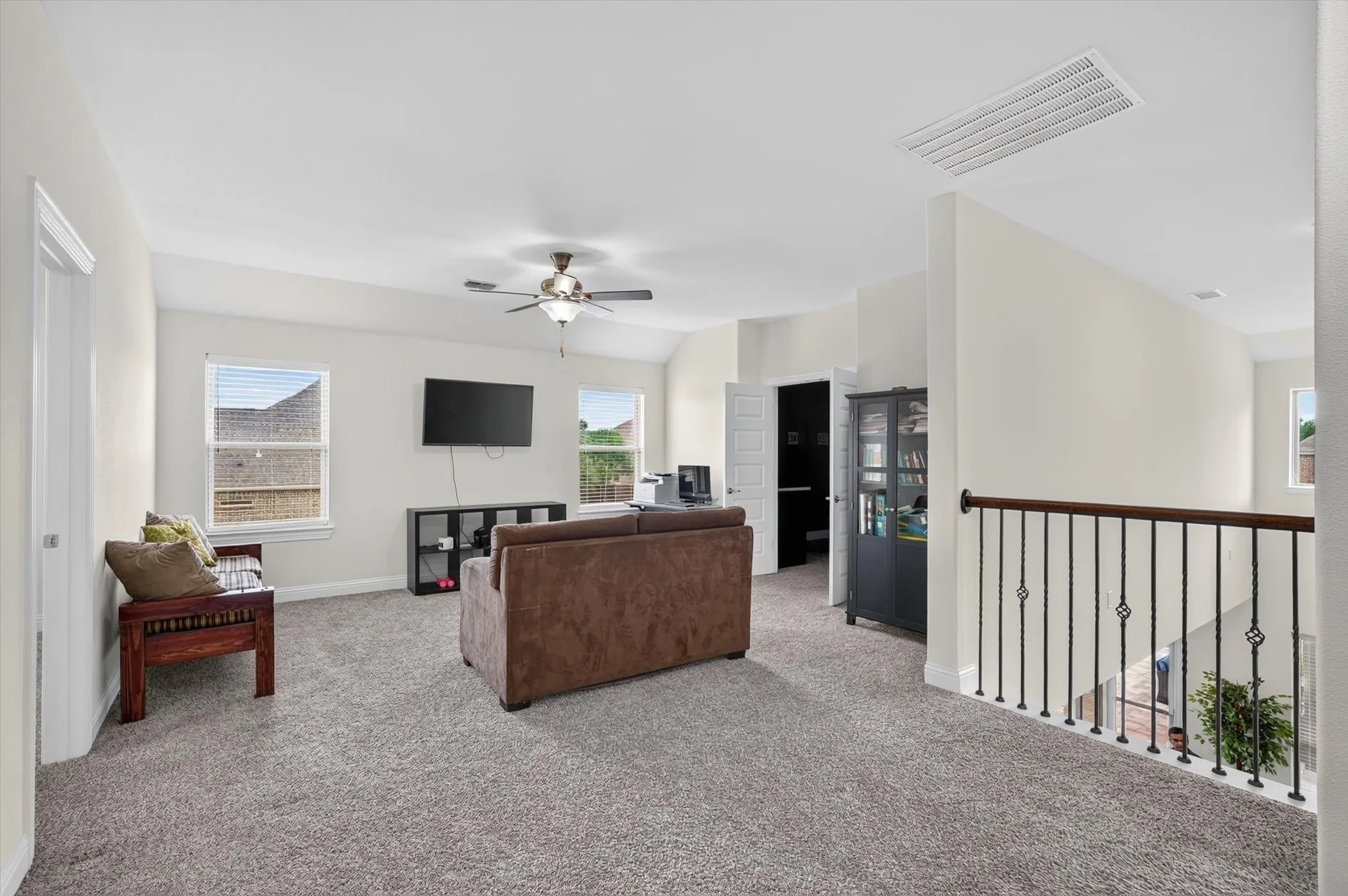 Single Family Residence For Sale in Collin County , 13762 Kevin Drive, Frisco, Texas 75035, 6 Bedroom, 4 Bathroom, 2 Garage spaces, 4,013 Sqft, built in 2019, mls#21334353, Real Estate Agent in Frisco, Homes For Sale in Collin county, Homes For Sale in Frisco, Realtor in Frisco Texas, Real Estate Brokerage Independent Realty Texas, Luminita Cordes Realtor