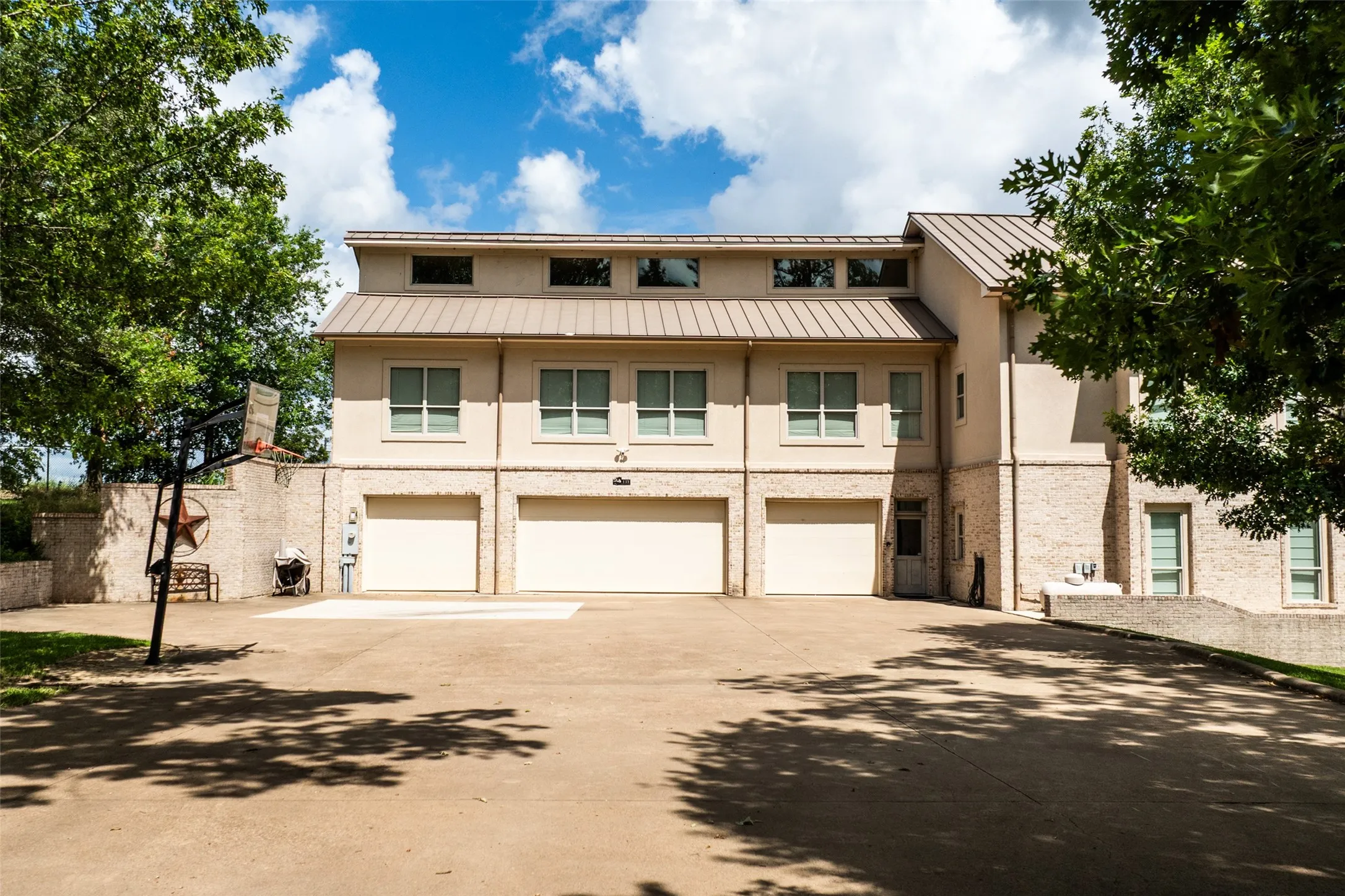 Main House w/ 4-car garage