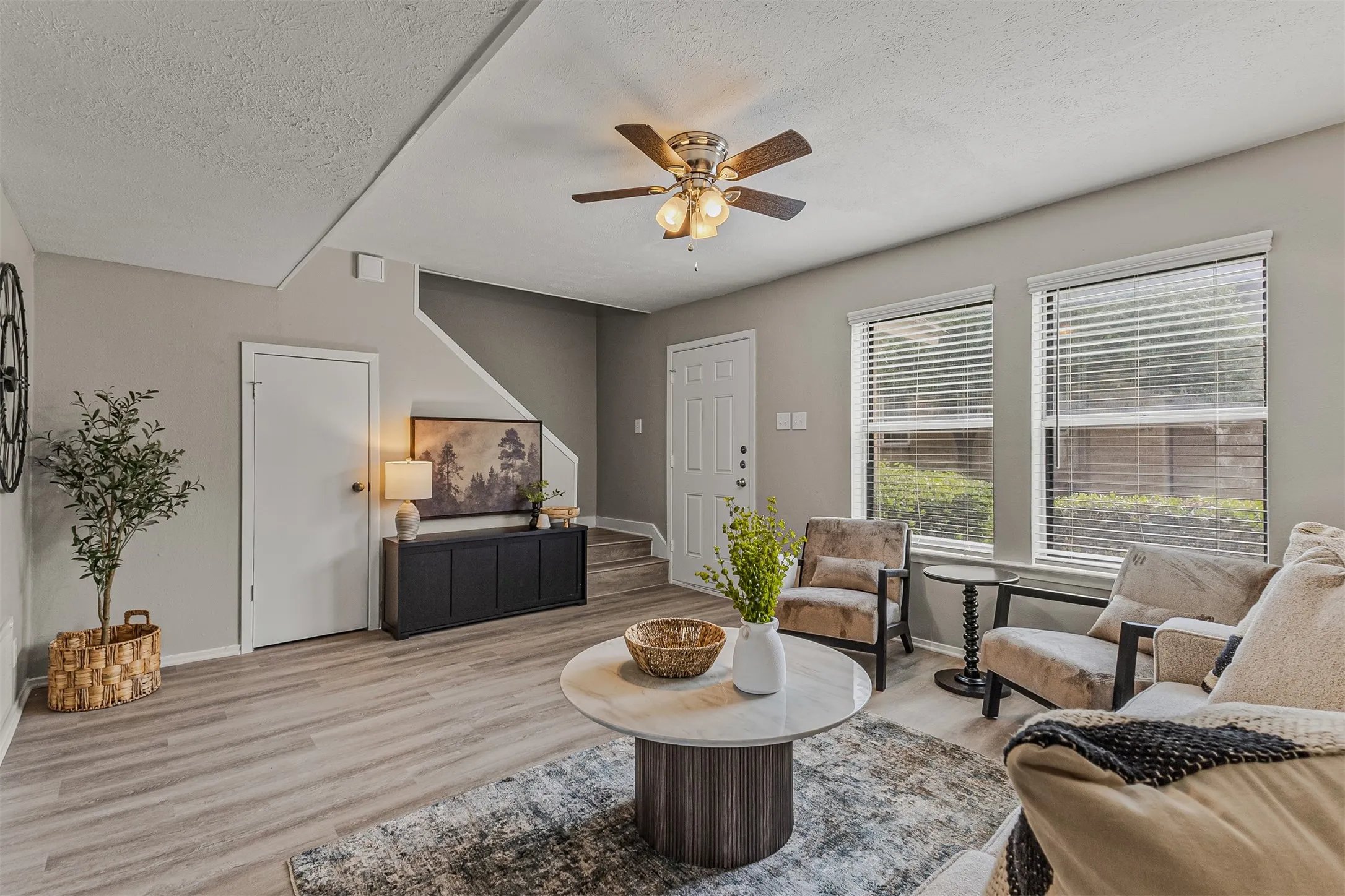 Condominium For Sale in Grayson County , 1905 W Morton Street 11, Denison, Texas 75020, 3 Bedroom, 2 Bathroom, Garage spaces, 1,080 Sqft, built in 1962, mls#21332037, Real Estate Agent in Denison, Homes For Sale in Grayson county, Homes For Sale in Denison, Realtor in Denison Texas, Real Estate Brokerage Independent Realty Texas, Luminita Cordes Realtor