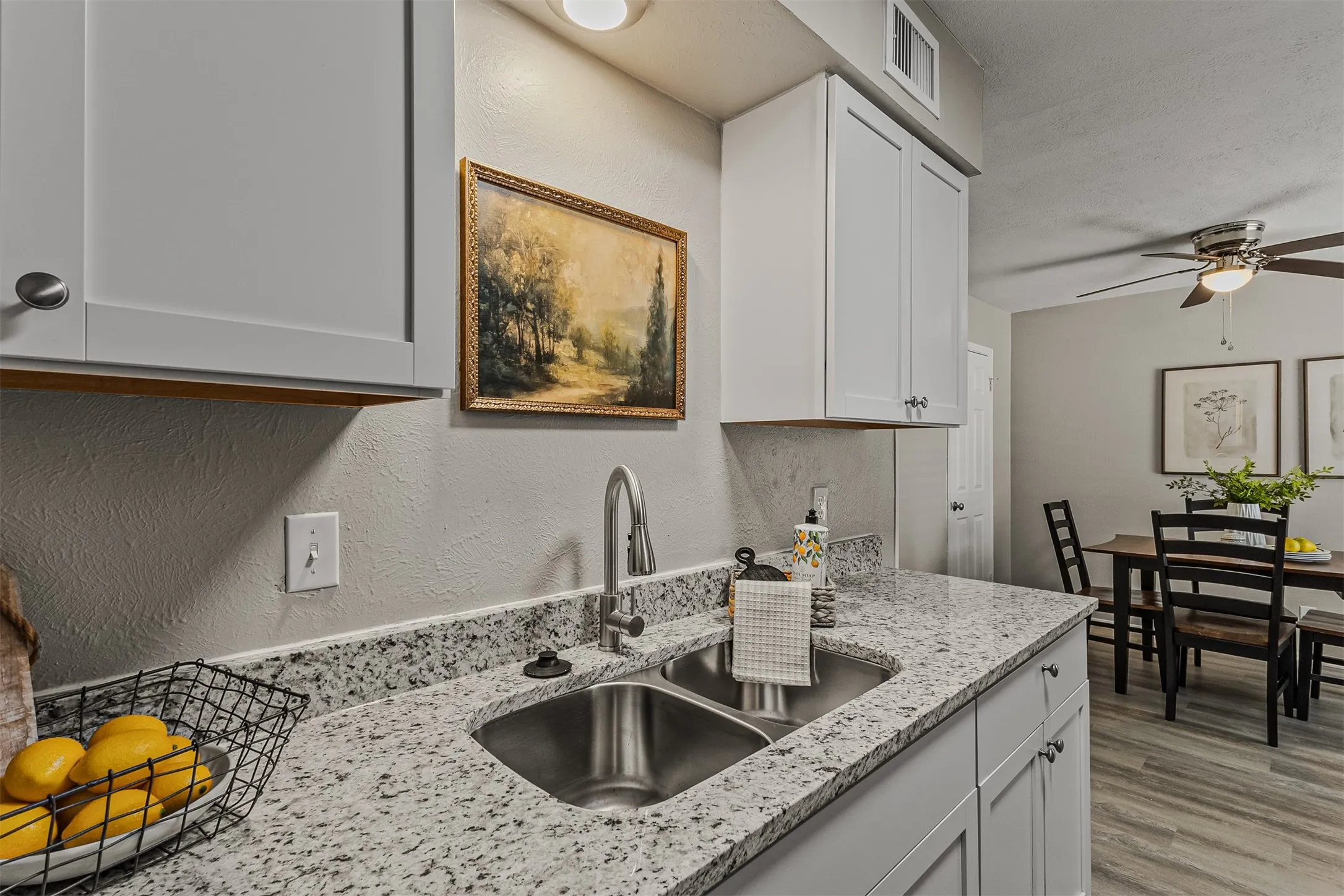 Condominium For Sale in Grayson County , 1905 W Morton Street 11, Denison, Texas 75020, 3 Bedroom, 2 Bathroom, Garage spaces, 1,080 Sqft, built in 1962, mls#21332037, Real Estate Agent in Denison, Homes For Sale in Grayson county, Homes For Sale in Denison, Realtor in Denison Texas, Real Estate Brokerage Independent Realty Texas, Luminita Cordes Realtor
