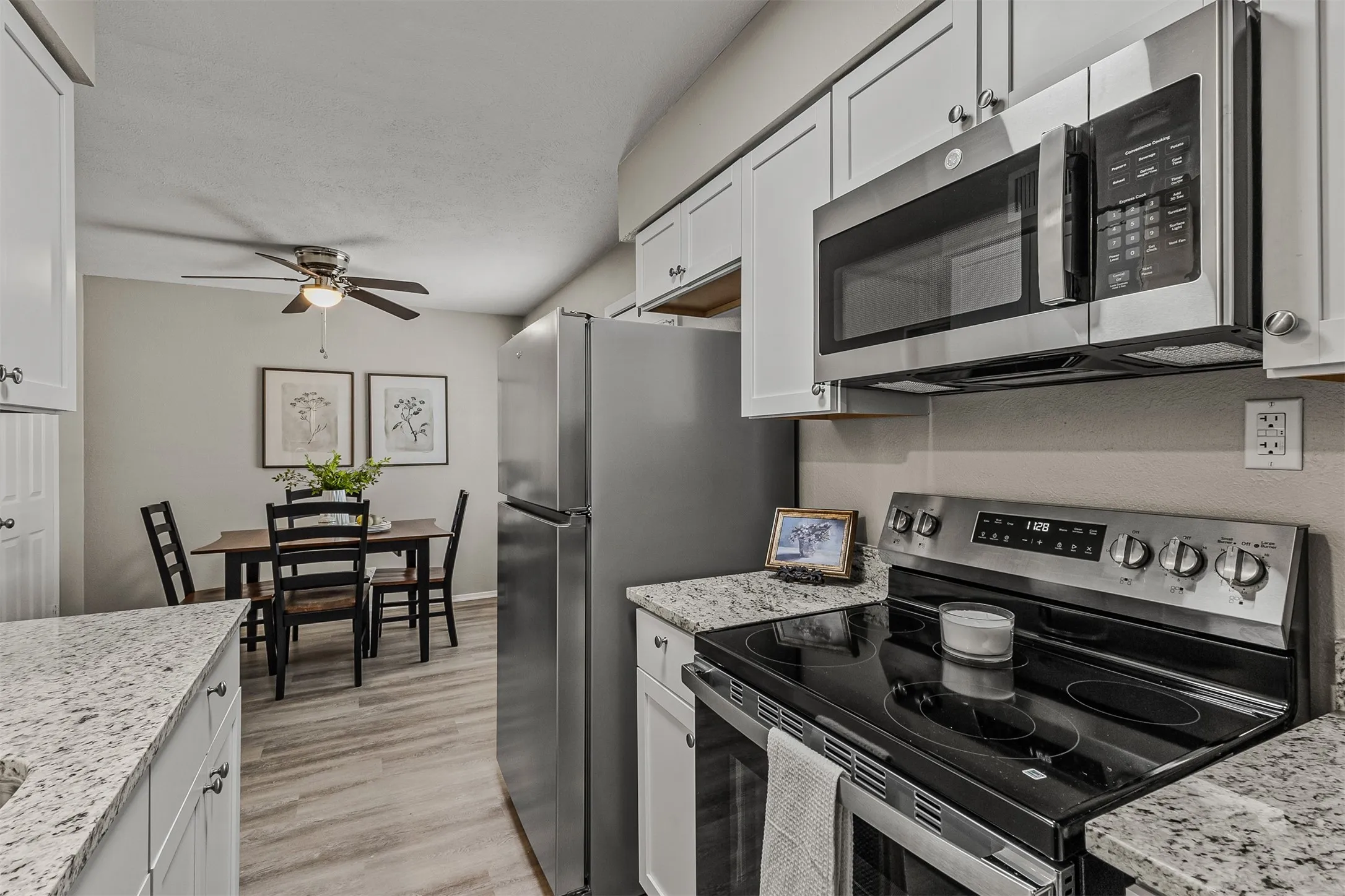 Condominium For Sale in Grayson County , 1905 W Morton Street 11, Denison, Texas 75020, 3 Bedroom, 2 Bathroom, Garage spaces, 1,080 Sqft, built in 1962, mls#21332037, Real Estate Agent in Denison, Homes For Sale in Grayson county, Homes For Sale in Denison, Realtor in Denison Texas, Real Estate Brokerage Independent Realty Texas, Luminita Cordes Realtor