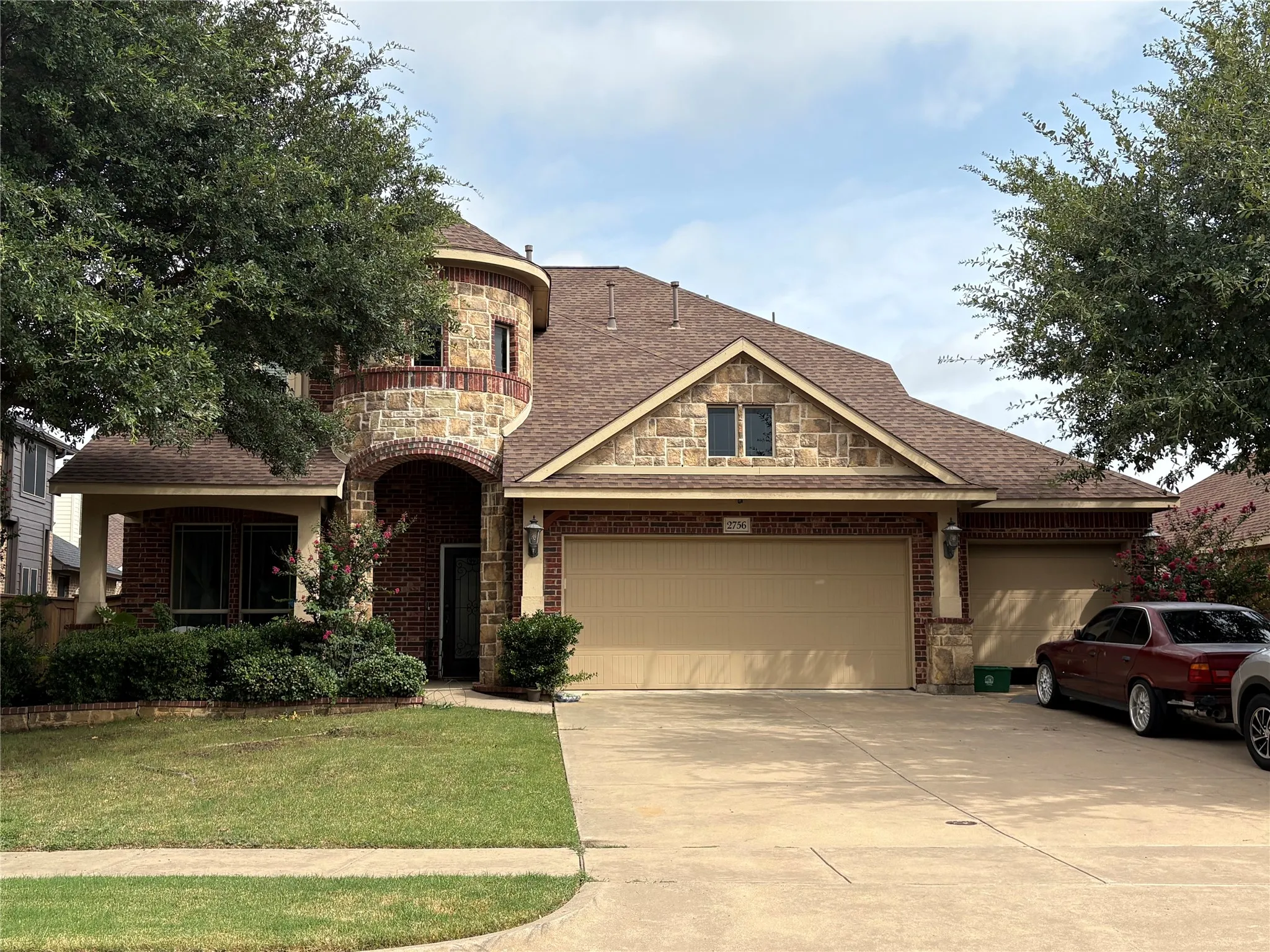 Single Family Residence For Sale in Tarrant County , 2756 Explorador, Grand Prairie, Texas 75054, 4 Bedroom, 4 Bathroom, 3 Garage spaces, 3,034 Sqft, built in 2010, mls#21334162, Real Estate Agent in Grand Prairie, Homes For Sale in Tarrant county, Homes For Sale in Grand Prairie, Realtor in Grand Prairie Texas, Real Estate Brokerage Independent Realty Texas, Luminita Cordes Realtor