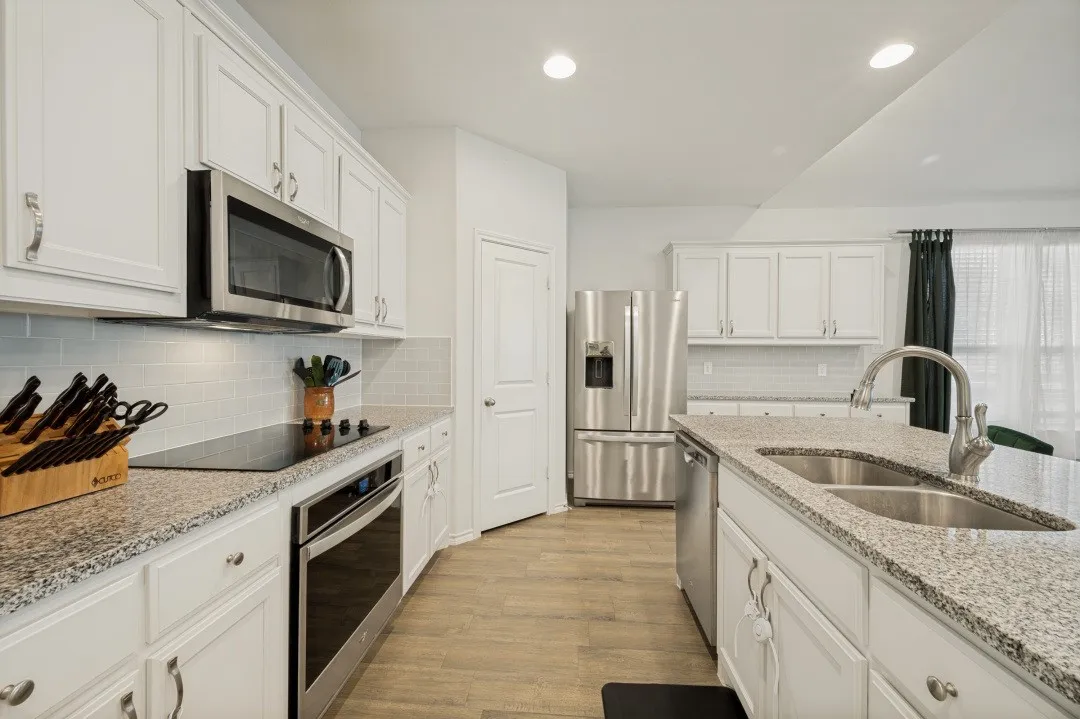 Single Family Residence For Sale in Denton County , 11520 Aspen Meadows Court, Aubrey, Texas 76227, 5 Bedroom, 4 Bathroom, 2 Garage spaces, 2,765 Sqft, built in 2021, mls#21327059, Real Estate Agent in Aubrey, Homes For Sale in Denton county, Homes For Sale in Aubrey, Realtor in Aubrey Texas, Real Estate Brokerage Independent Realty Texas, Luminita Cordes Realtor