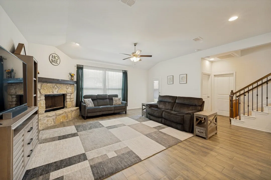 Single Family Residence For Sale in Denton County , 11520 Aspen Meadows Court, Aubrey, Texas 76227, 5 Bedroom, 4 Bathroom, 2 Garage spaces, 2,765 Sqft, built in 2021, mls#21327059, Real Estate Agent in Aubrey, Homes For Sale in Denton county, Homes For Sale in Aubrey, Realtor in Aubrey Texas, Real Estate Brokerage Independent Realty Texas, Luminita Cordes Realtor
