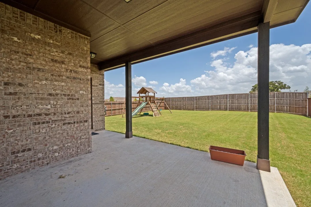 Single Family Residence For Sale in Denton County , 11520 Aspen Meadows Court, Aubrey, Texas 76227, 5 Bedroom, 4 Bathroom, 2 Garage spaces, 2,765 Sqft, built in 2021, mls#21327059, Real Estate Agent in Aubrey, Homes For Sale in Denton county, Homes For Sale in Aubrey, Realtor in Aubrey Texas, Real Estate Brokerage Independent Realty Texas, Luminita Cordes Realtor