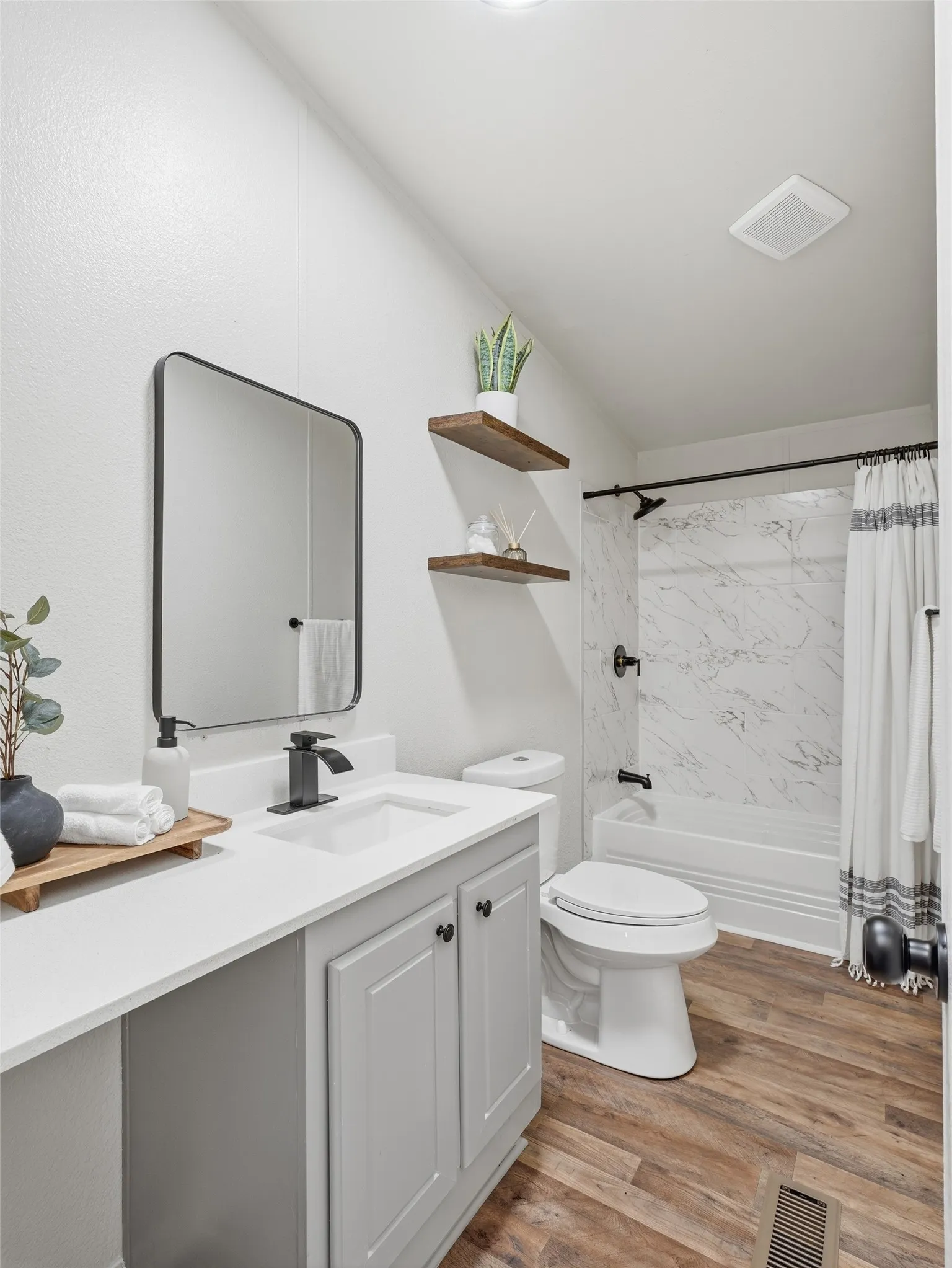 Mobile Home For Sale in Johnson County , 9608 Clark Street, Joshua, Texas 76058, 3 Bedroom, 2 Bathroom, Garage spaces, 1,936 Sqft, built in 2008, mls#21334351, Real Estate Agent in Joshua, Homes For Sale in Johnson county, Homes For Sale in Joshua, Realtor in Joshua Texas, Real Estate Brokerage Independent Realty Texas, Luminita Cordes Realtor