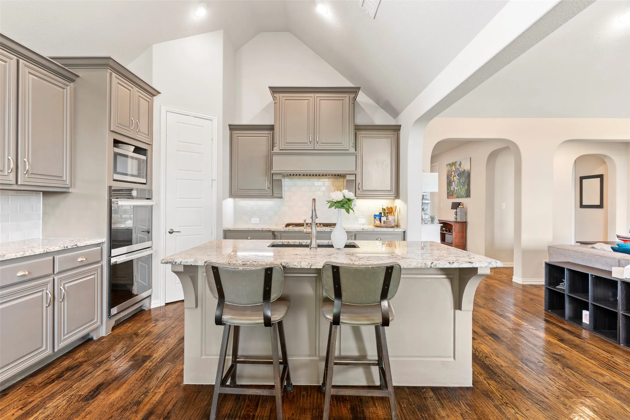 Single Family Residence For Sale in Collin County , 1801 Crystal Cove Lane, Wylie, Texas 75098, 5 Bedroom, 5 Bathroom, 3 Garage spaces, 4,140 Sqft, built in 2015, mls#21332698, Real Estate Agent in Wylie, Homes For Sale in Collin county, Homes For Sale in Wylie, Realtor in Wylie Texas, Real Estate Brokerage Independent Realty Texas, Luminita Cordes Realtor